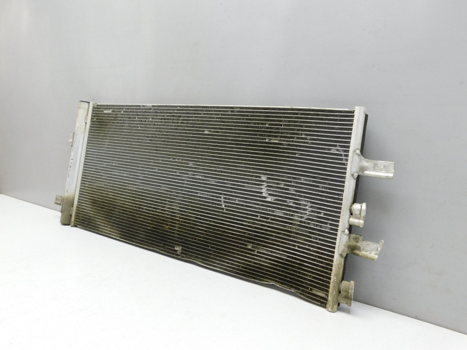 Радиатор кондиционера / конденсер