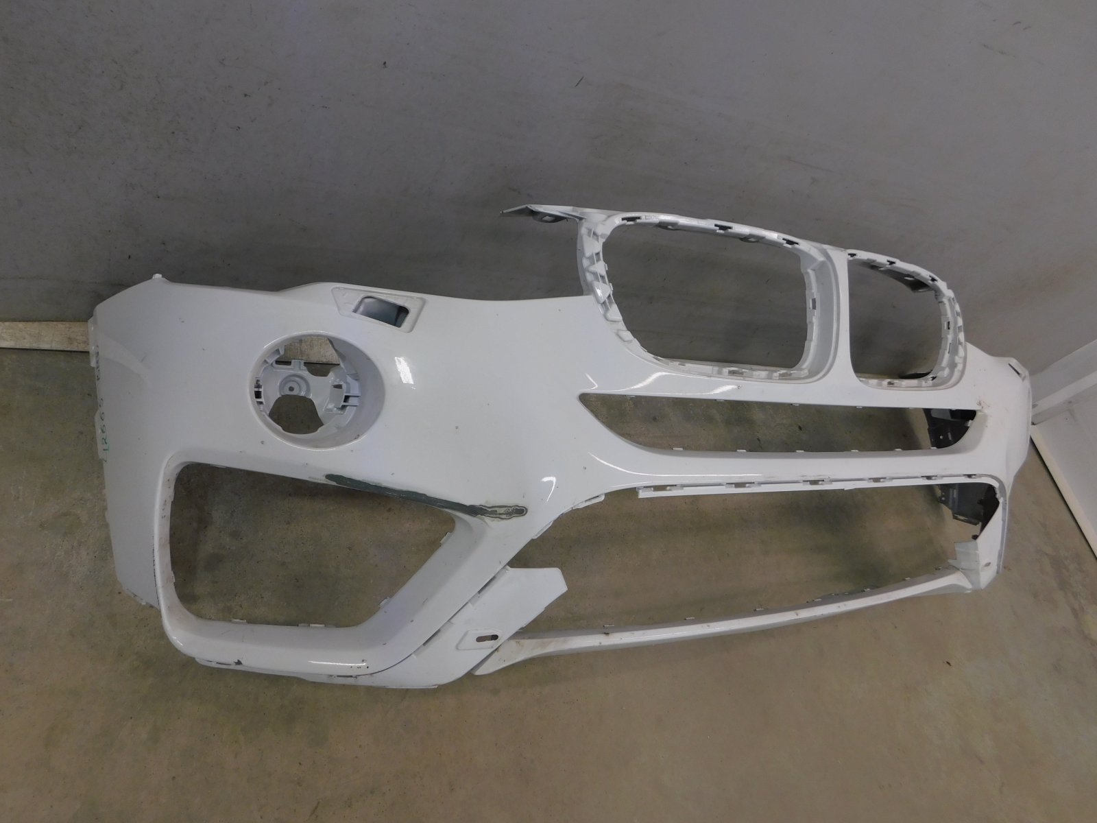 Бампер передний