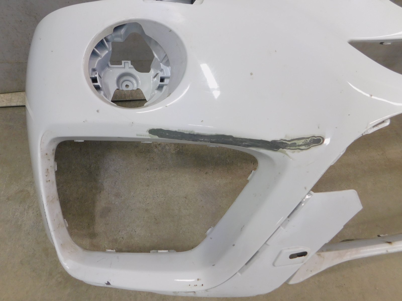 Бампер передний