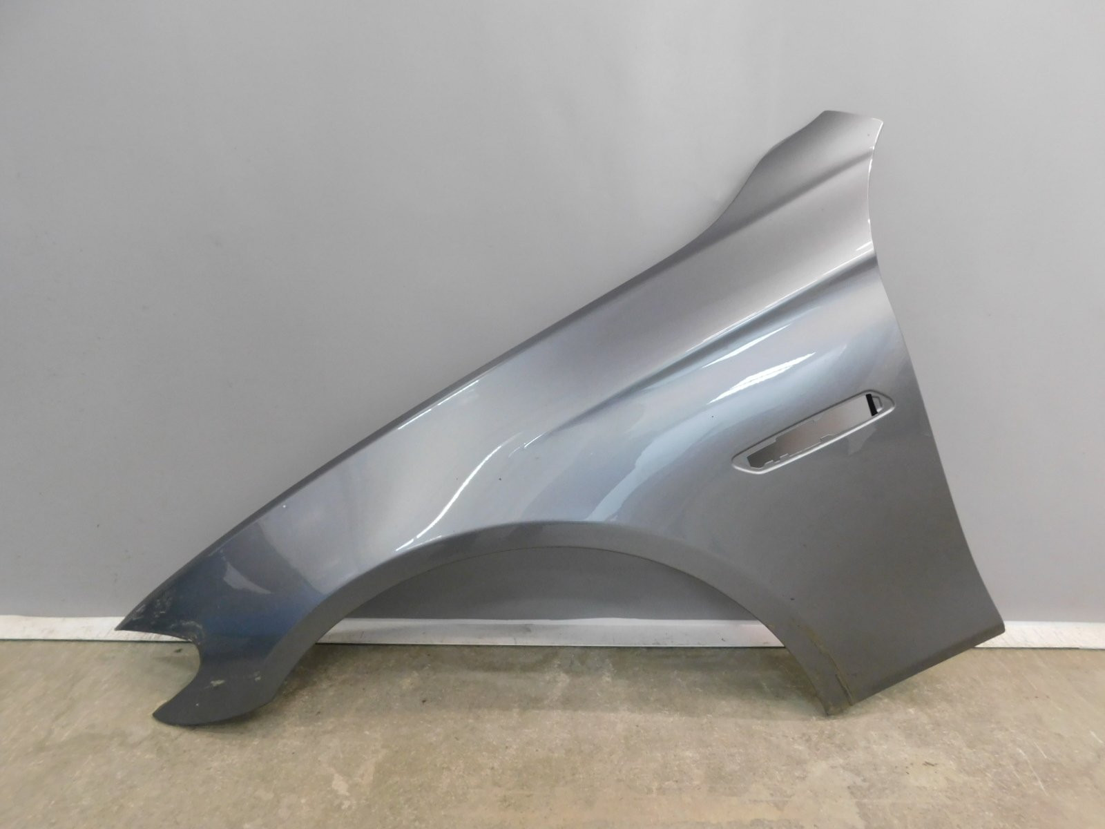 Крыло переднее левое BMW 5-серия F10/F11 2009>