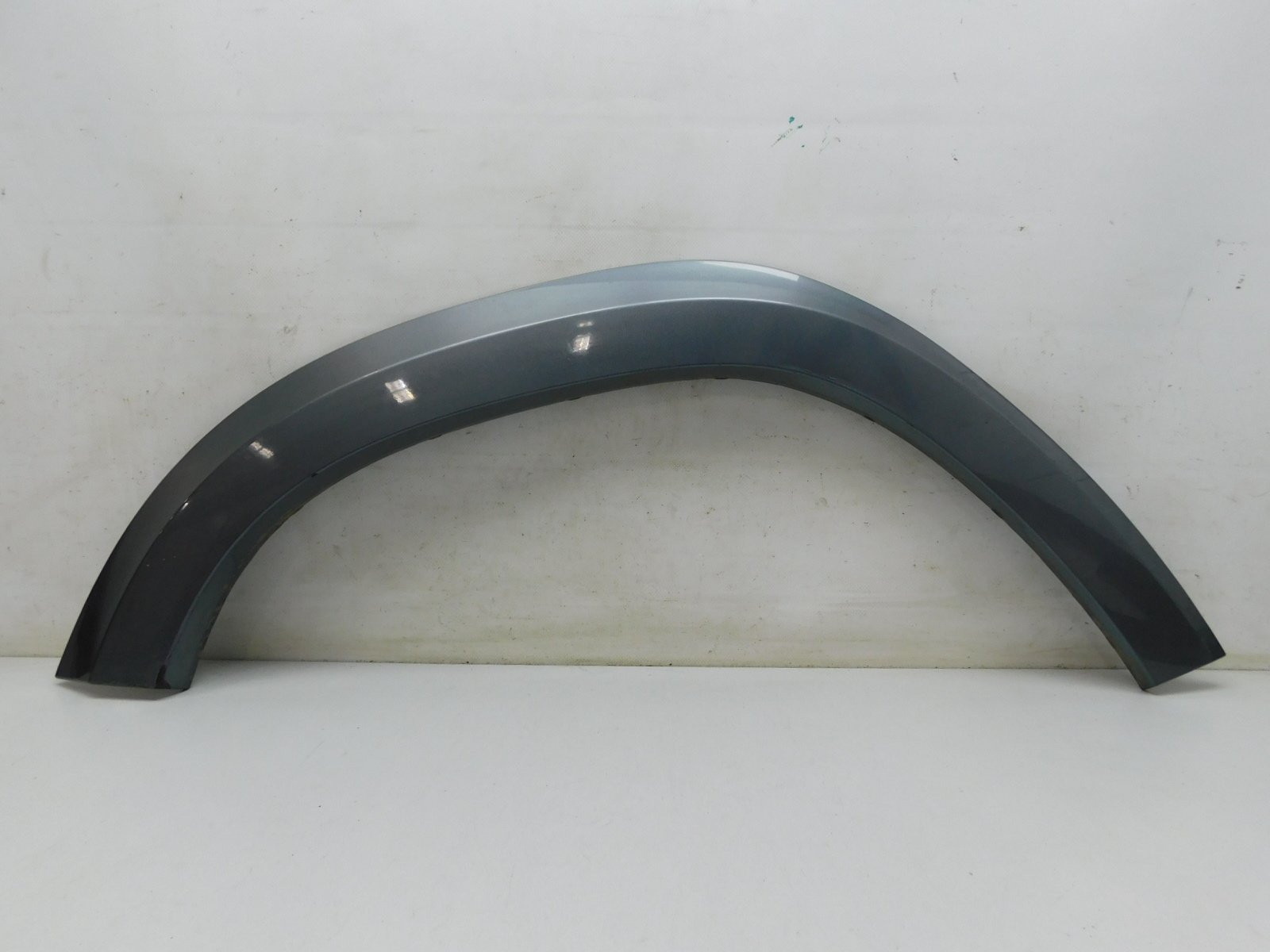 Накладка крыла заднего  правого Mercedes-Benz GL/GLS-klasse X166 2012>