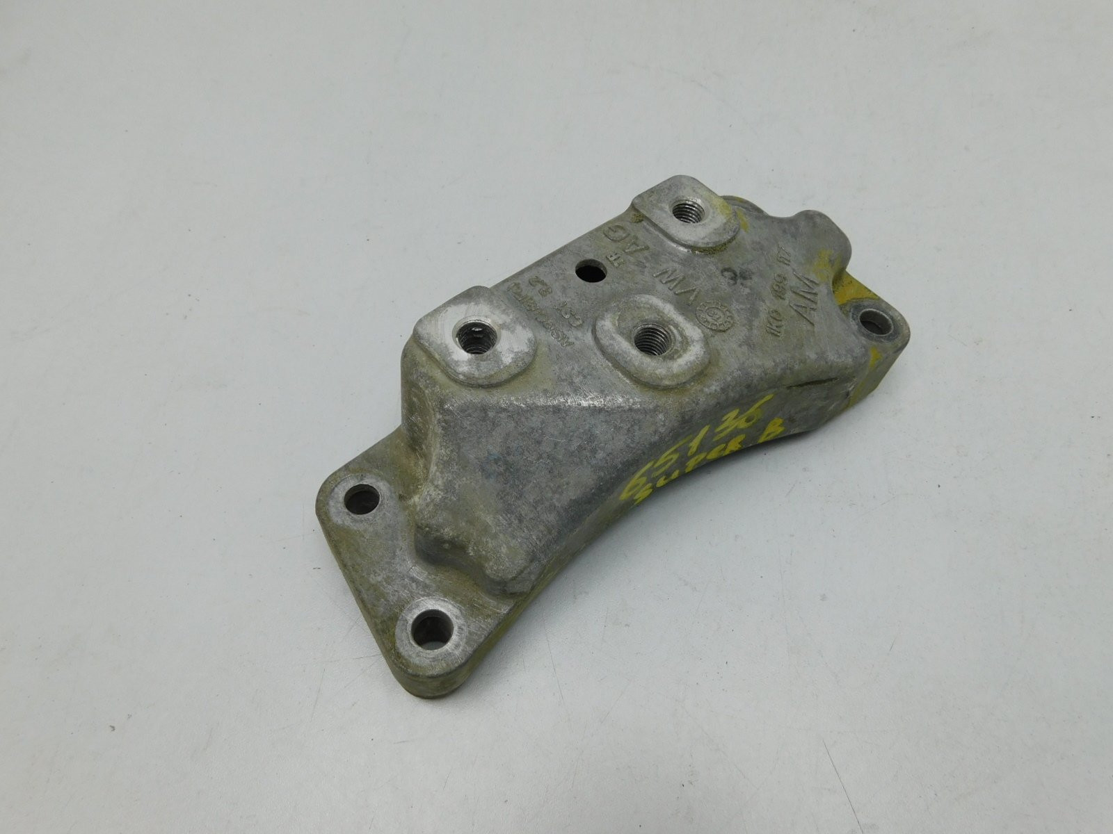 Кронштейн КПП Skoda Superb 2008-2015