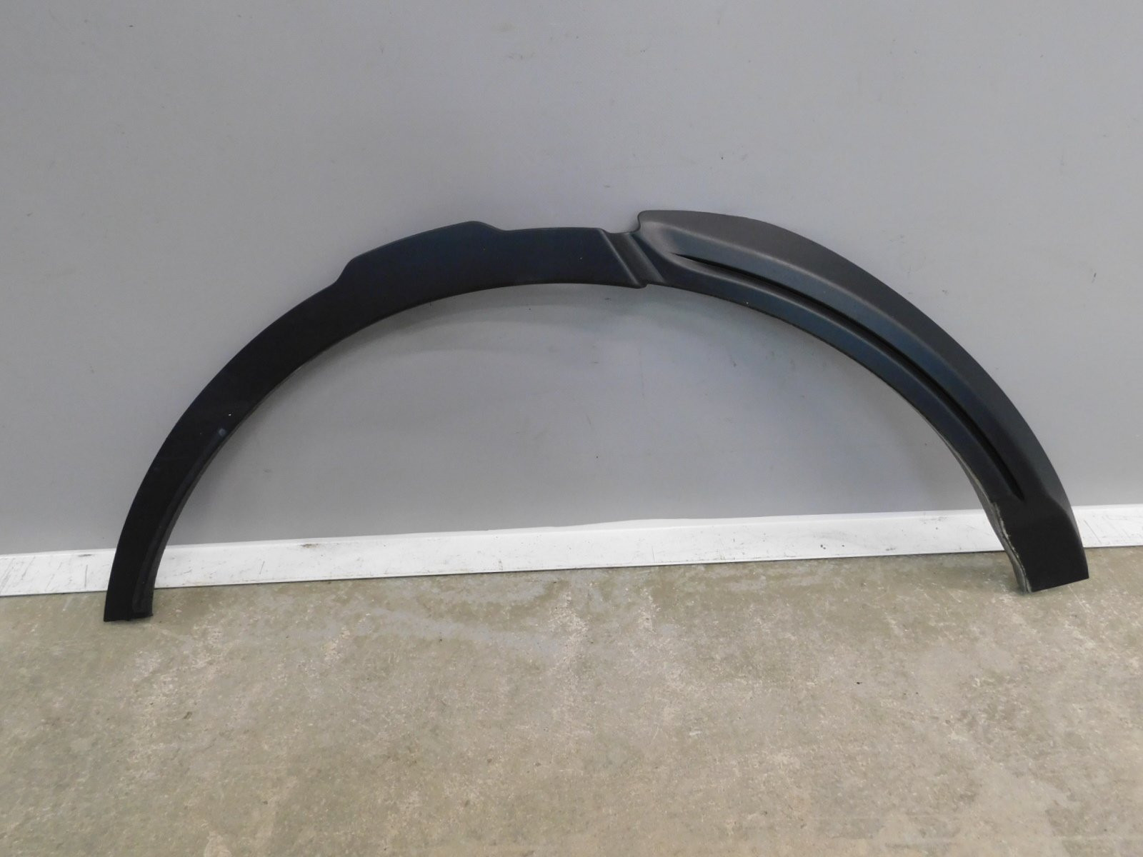 Накладка крыла заднего  правого Land Rover Range Rover Evoque 2011-2019