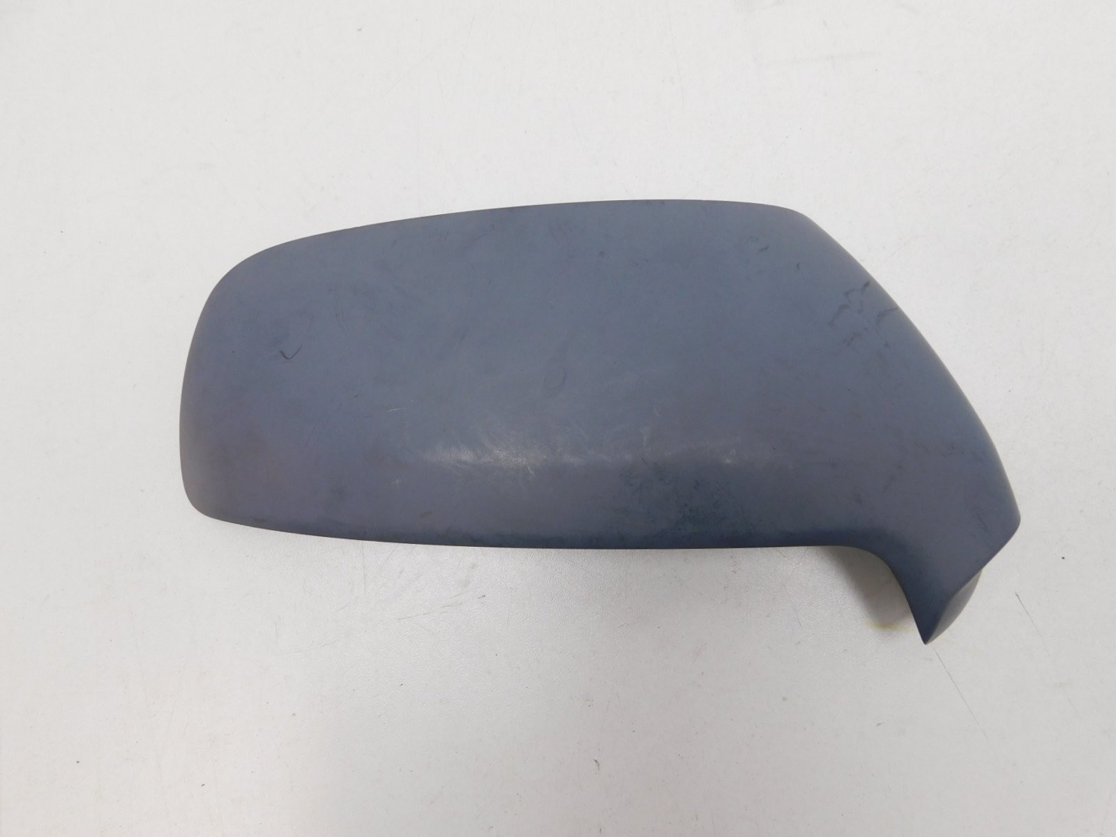 Накладка зеркала правого Peugeot 3008 2010>