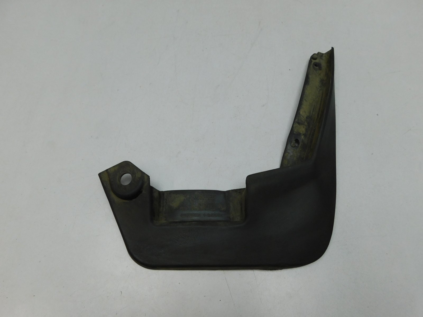 Брызговик передний правый VAZ Lada Largus 2011>