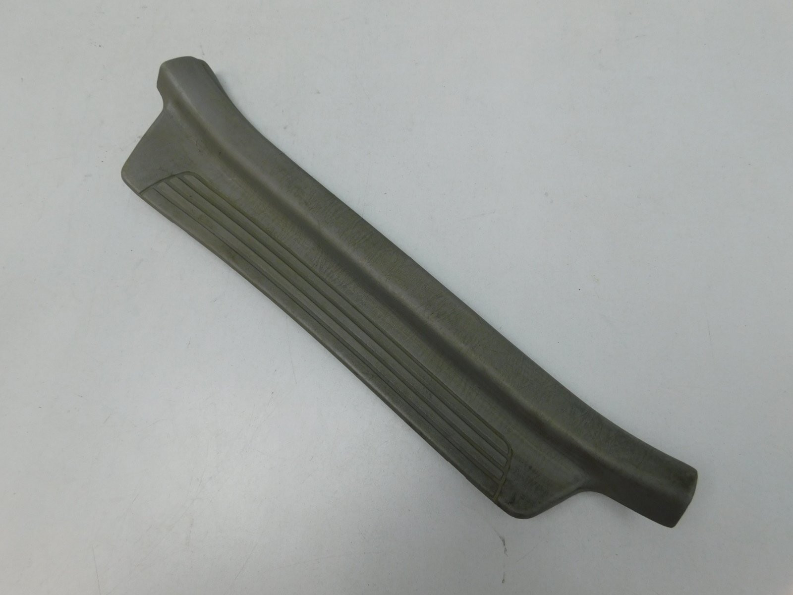 Накладка на порог Toyota Land Cruiser (100) 1998-2007