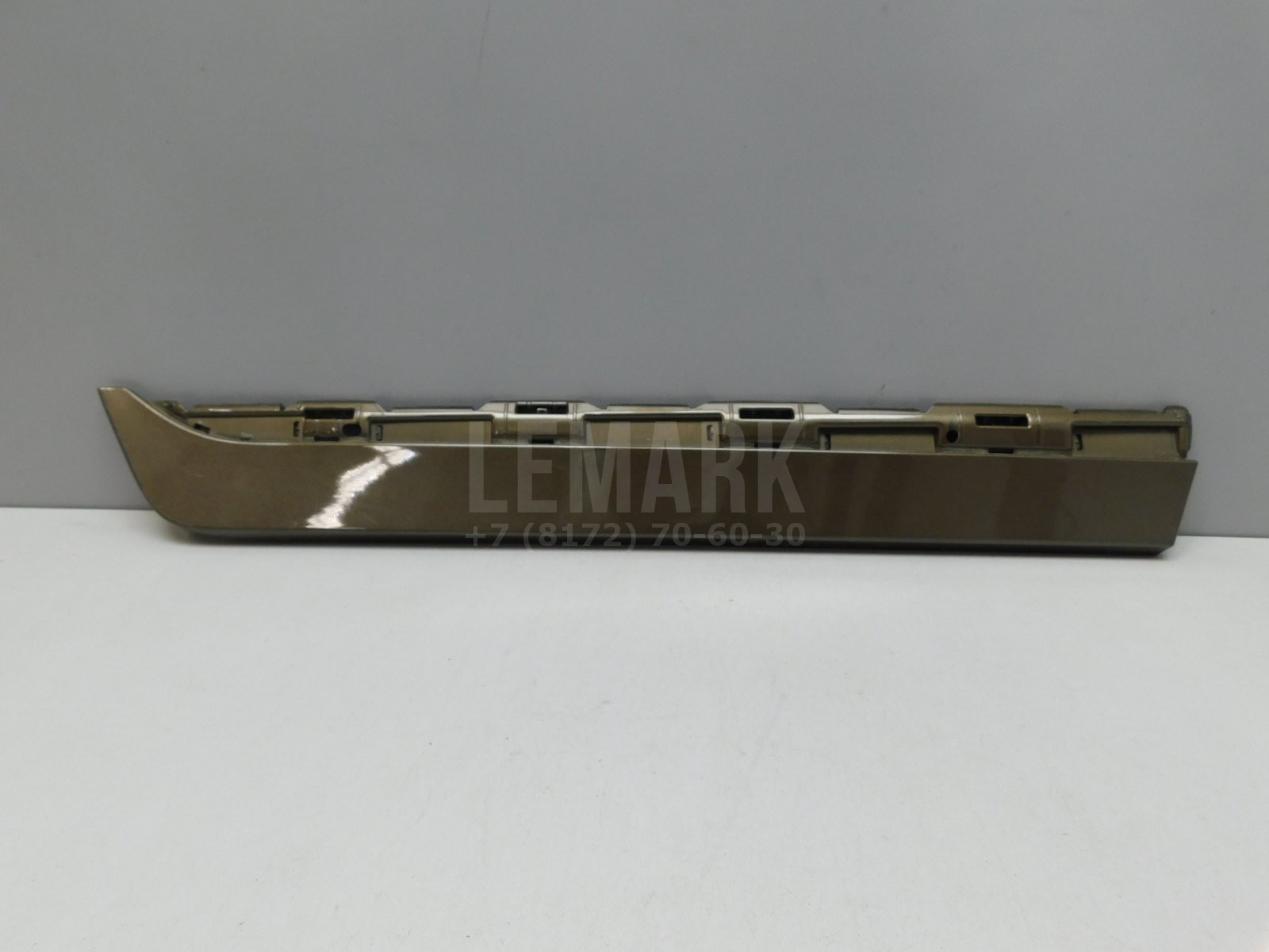 Накладка двери задней правой Volvo XC60 2008-2017 31333819
