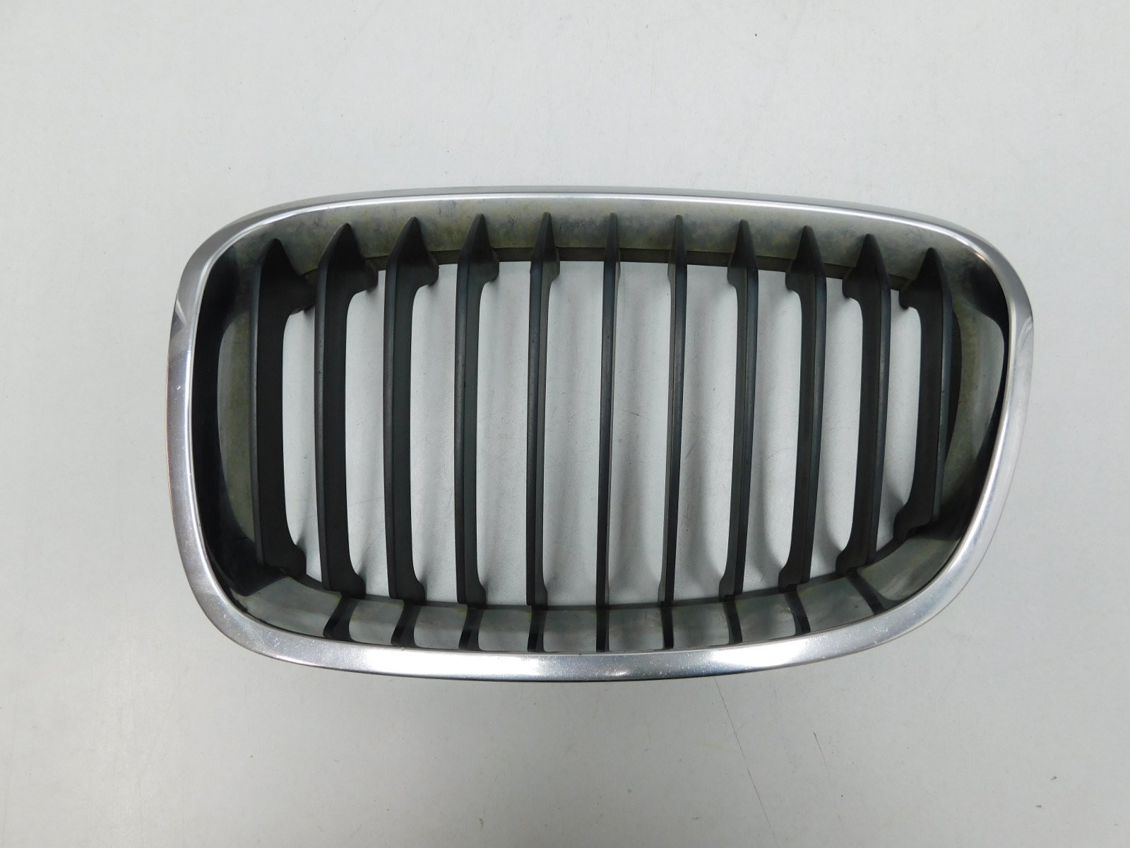 Решетка радиатора BMW 1-серия F20/F21 2011>