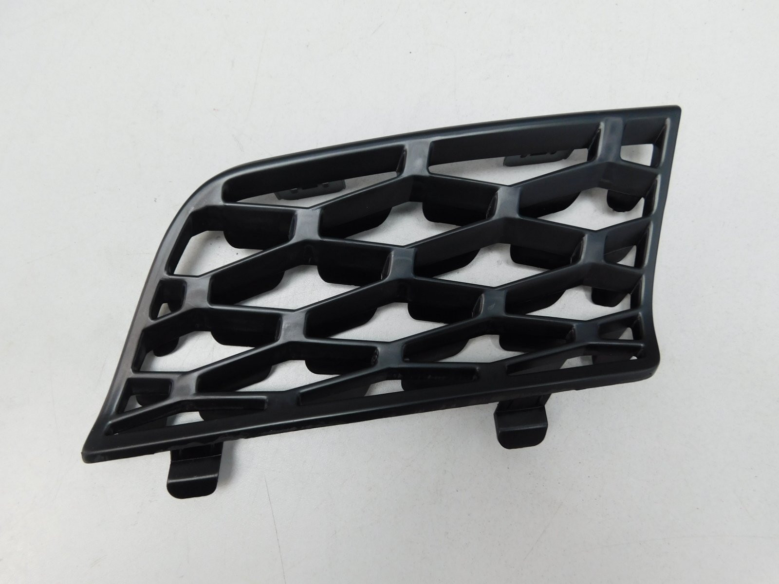 Решетка в бампер правая Land Rover Range Rover III (LM) 2002>