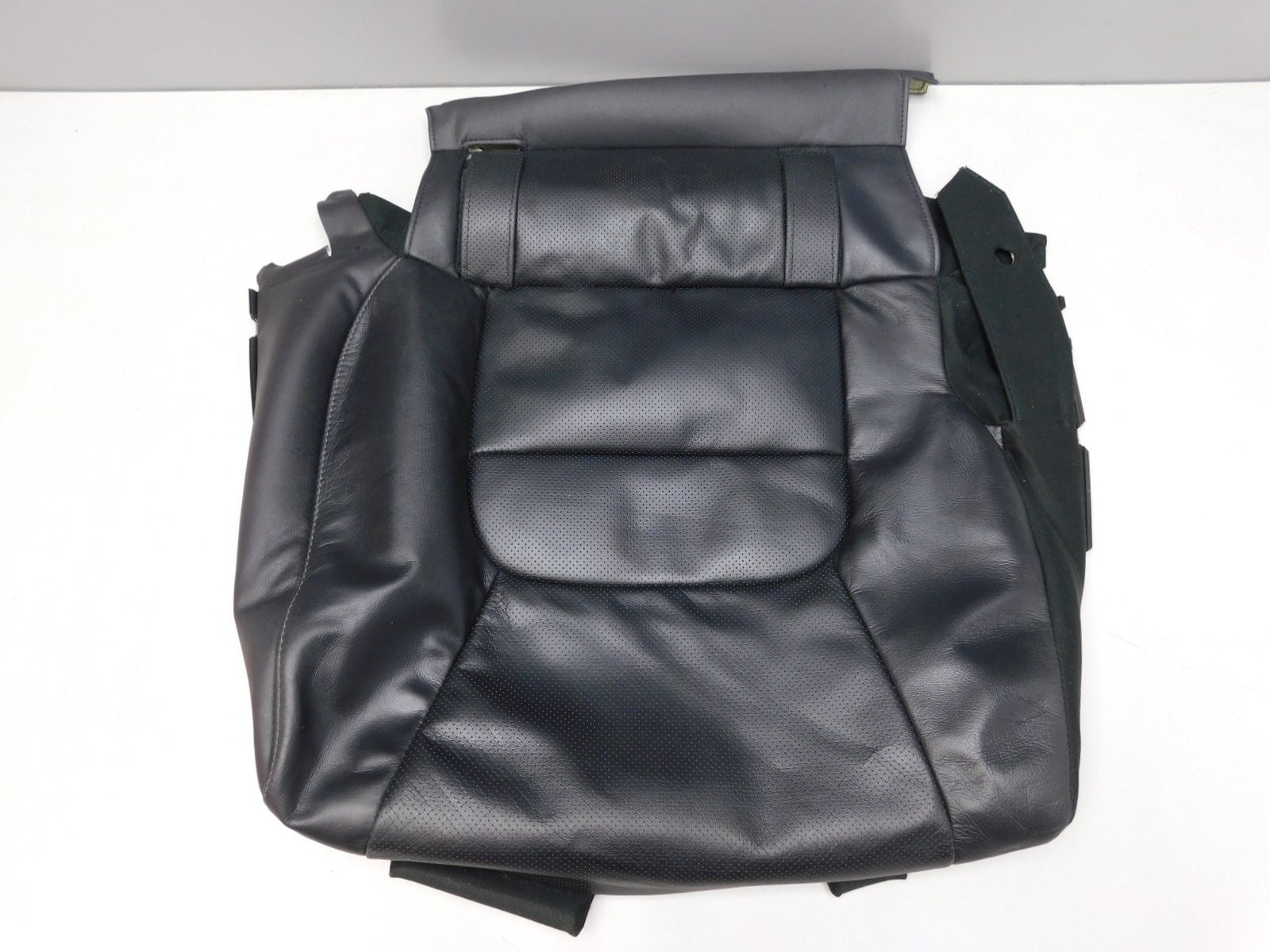 Обшивка сиденья Toyota Land Cruiser (200) 2008>