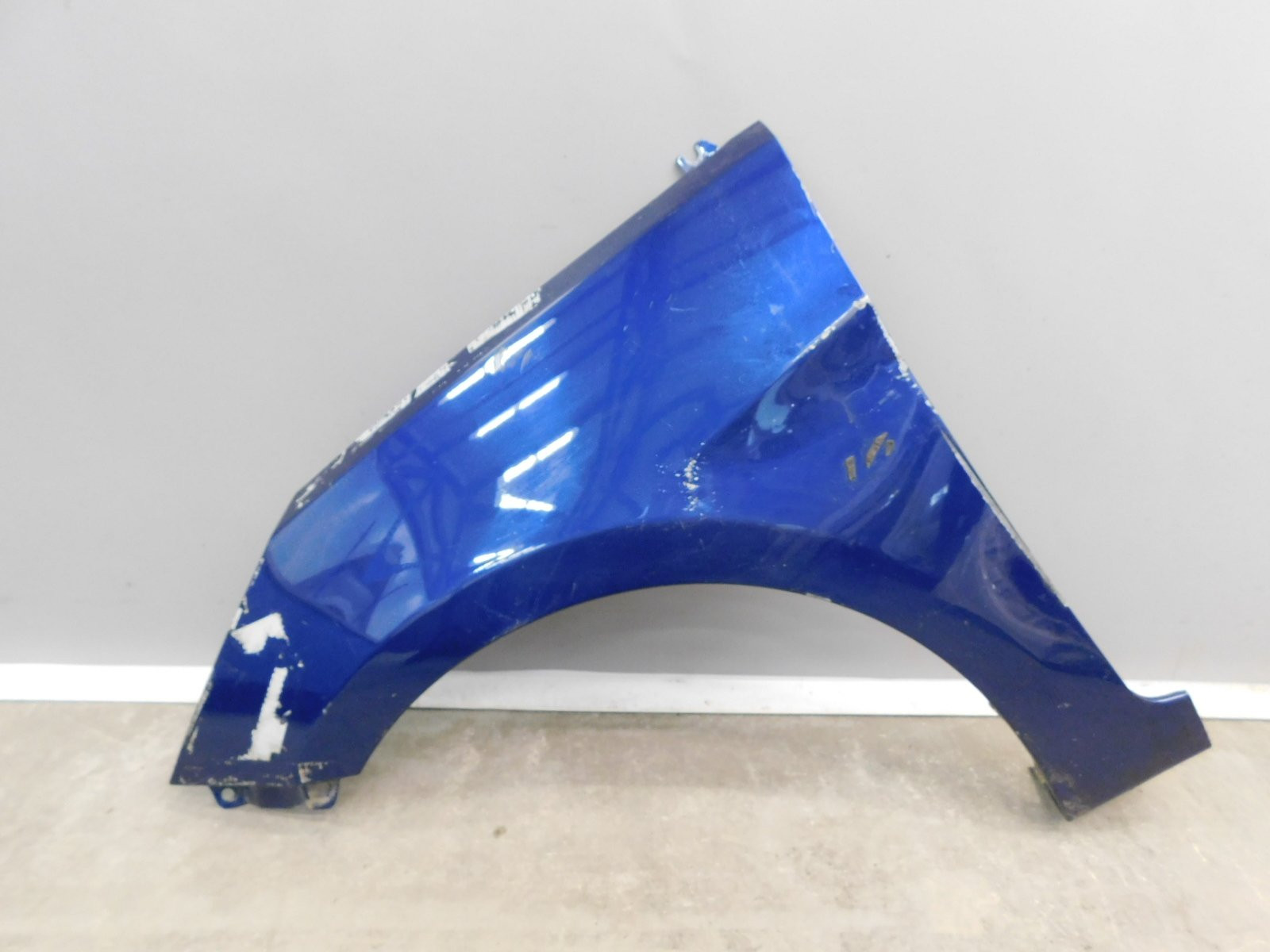 Крыло переднее левое Hyundai Solaris 2010-2017