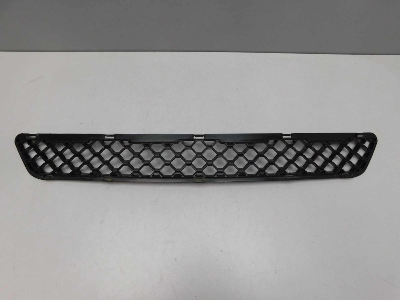 Решетка в бампер центральная Lifan X60 2012>