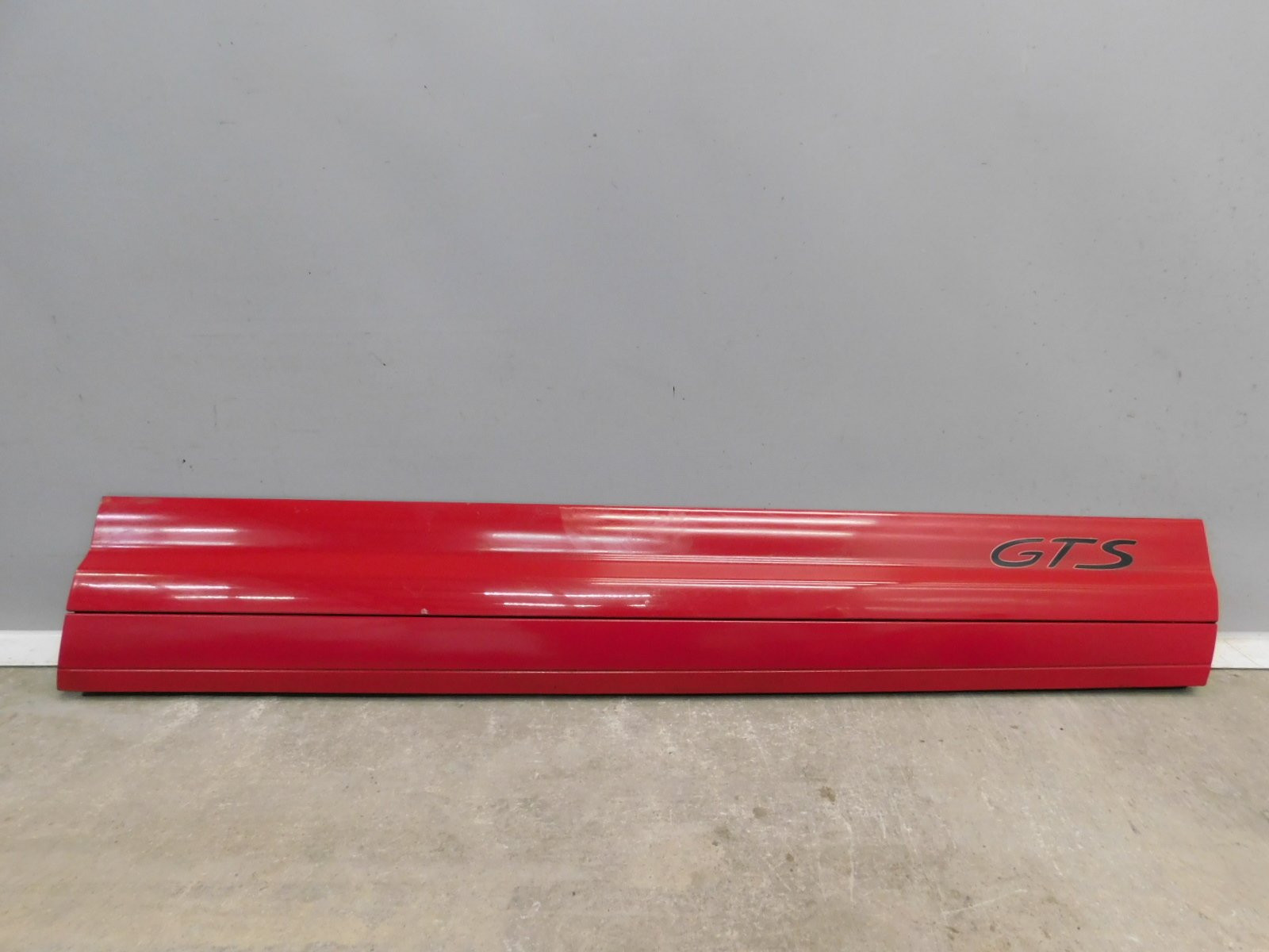 Накладка двери передней правой Porsche Cayenne 2010-2017