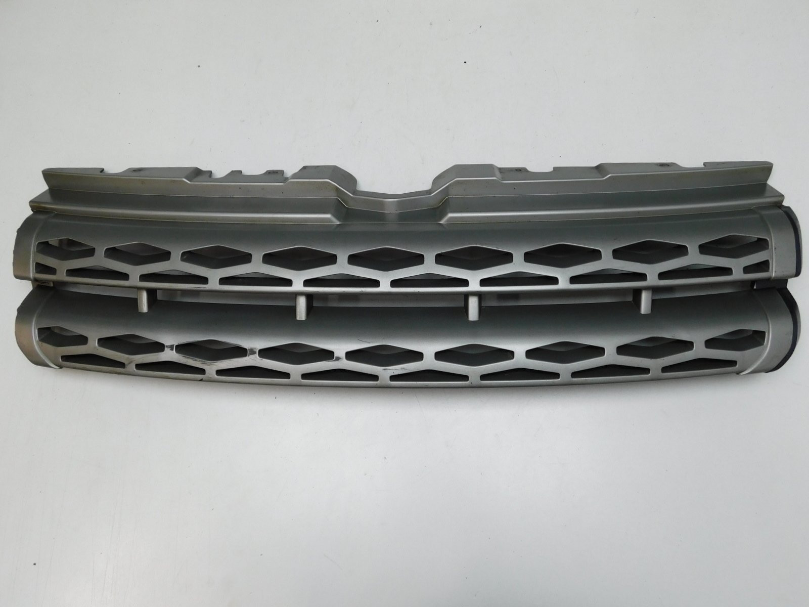 Решетка радиатора Land Rover Range Rover Evoque 2011-2019