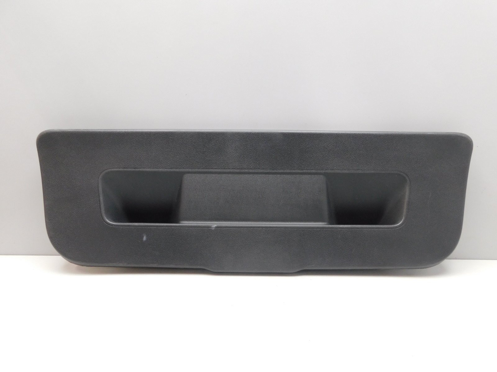 Обшивка крышки багажника Volkswagen Polo Sedan 2011-2020