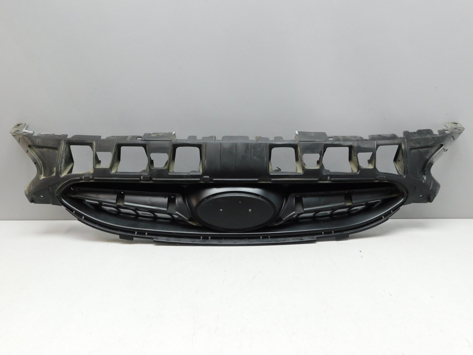 Решетка радиатора Hyundai Solaris 2010-2017