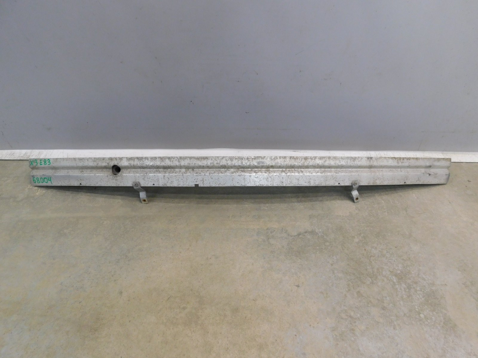 Усилитель переднего бампера BMW X3 E83 2003>