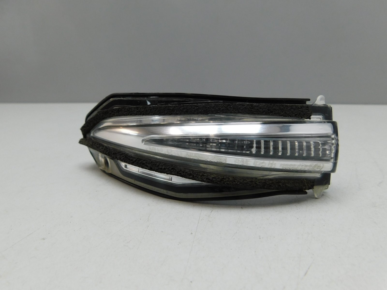 Повторитель указателя поворота Toyota RAV 4 2013-2019