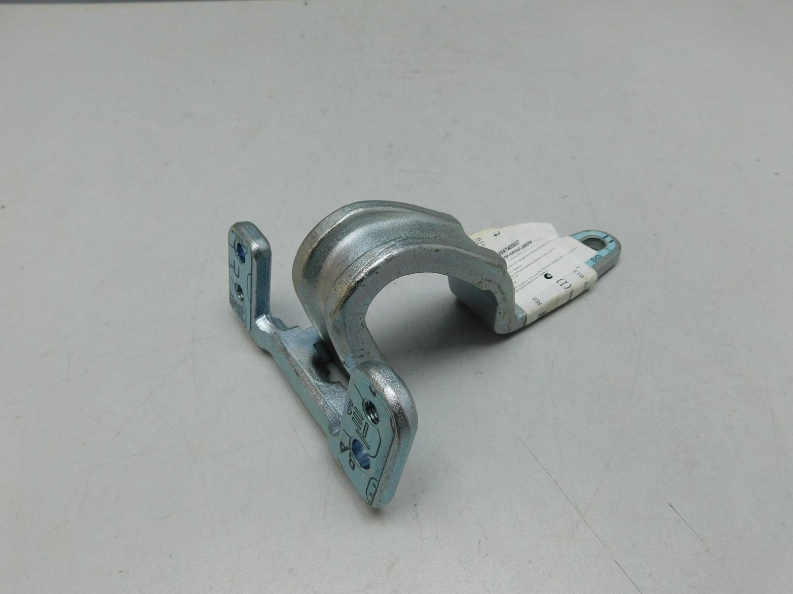 Наружные петли двери багажника Mercedes-Benz GLK-Klasse X204 2008>