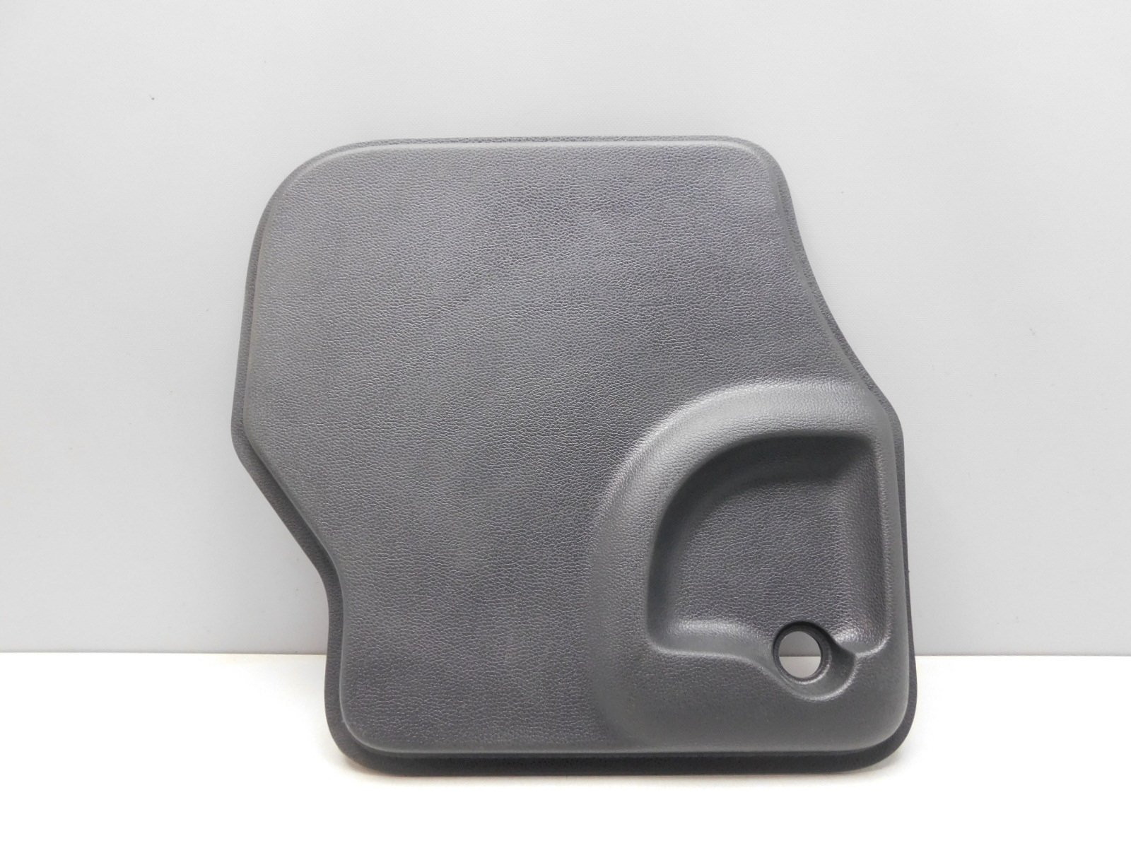 Обшивка двери багажника VAZ Lada Largus 2011>