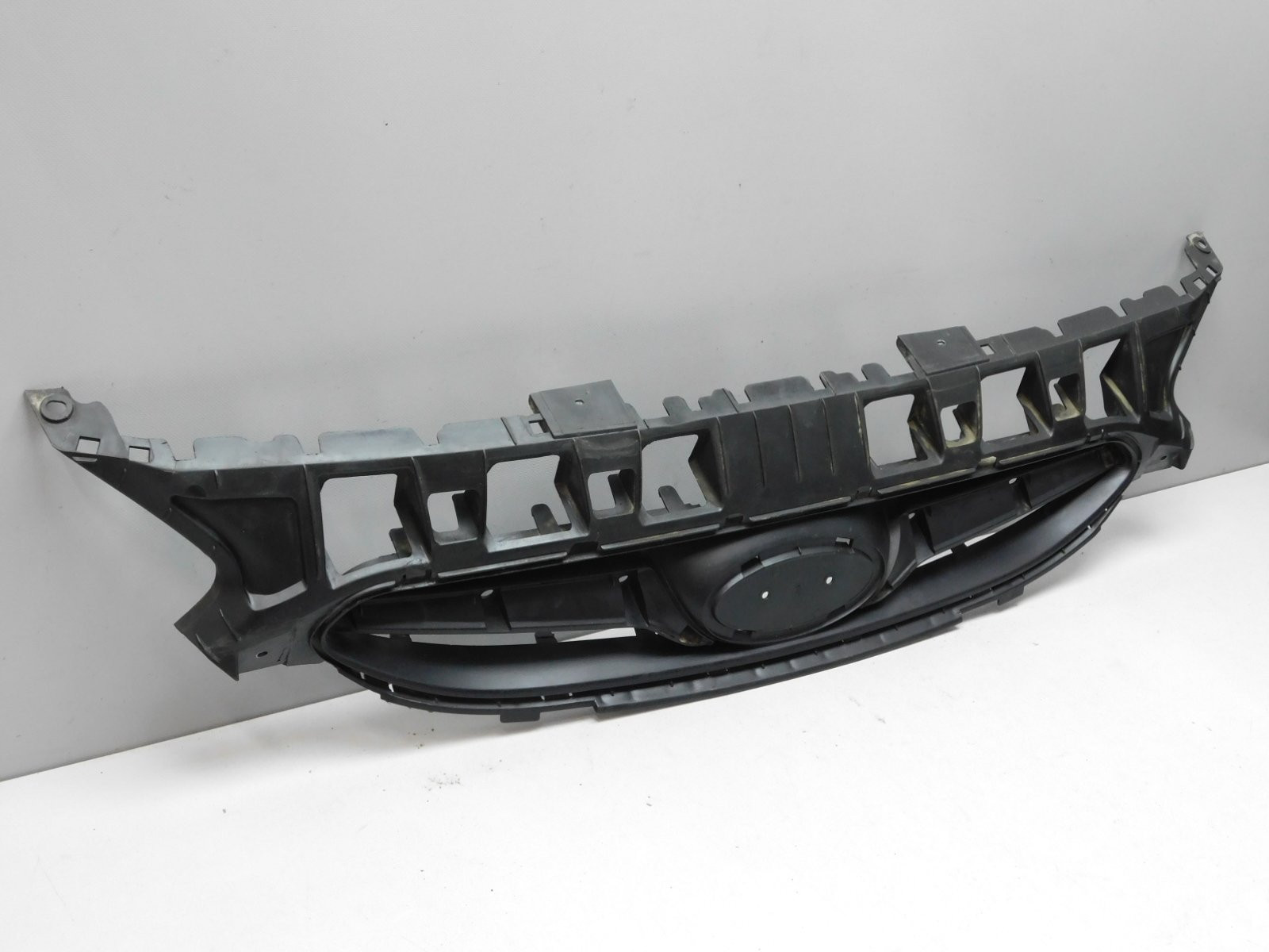 Решетка радиатора Hyundai Solaris 2010-2017