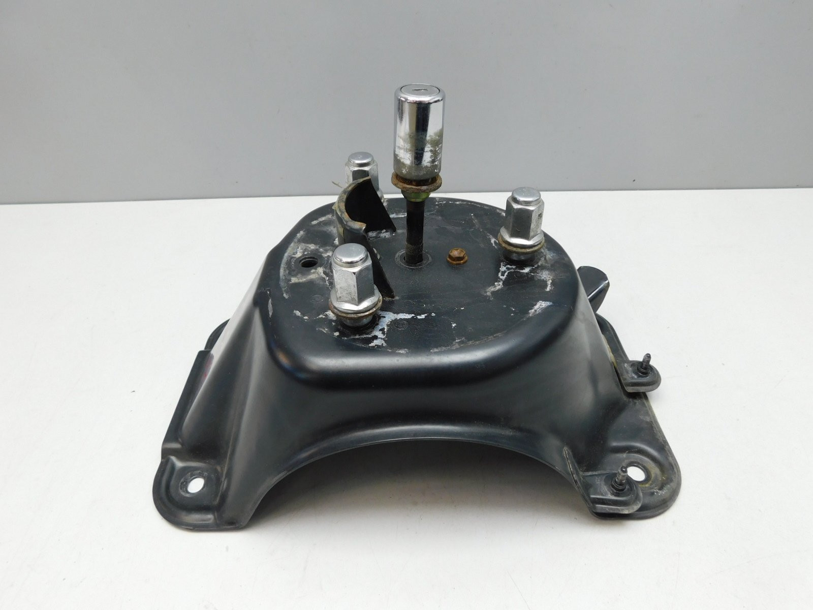 Кронштейн крепления запасного ко Toyota Land Cruiser (120)/Prado 2002>