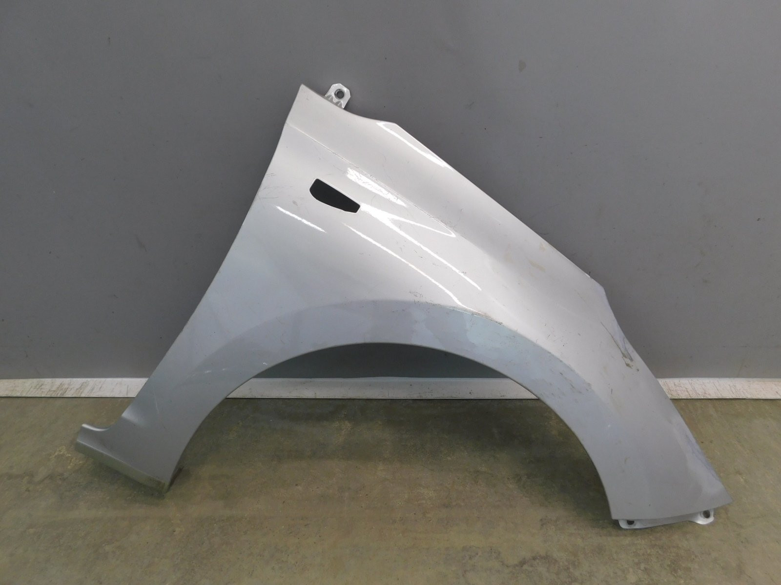 Крыло переднее правое Hyundai Solaris 2017>