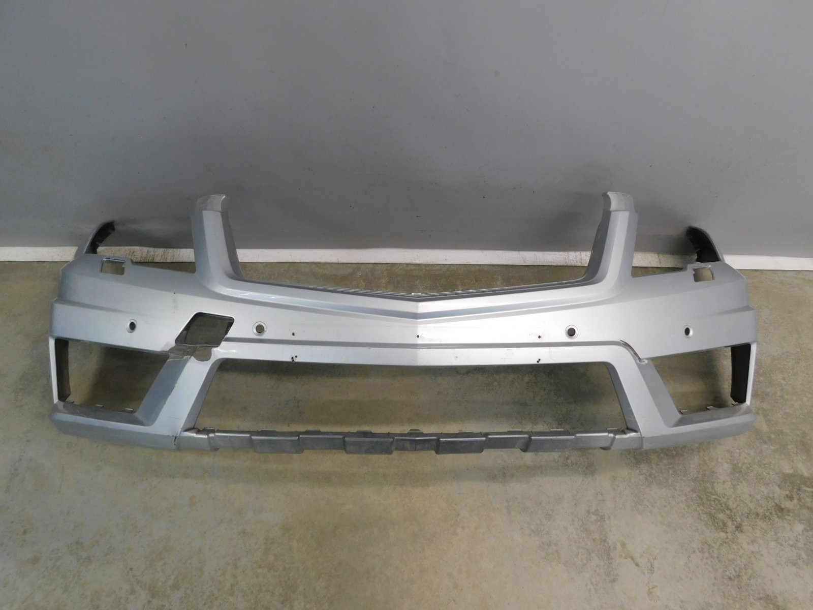 Бампер передний Mercedes-Benz GLK-Klasse X204 2008>