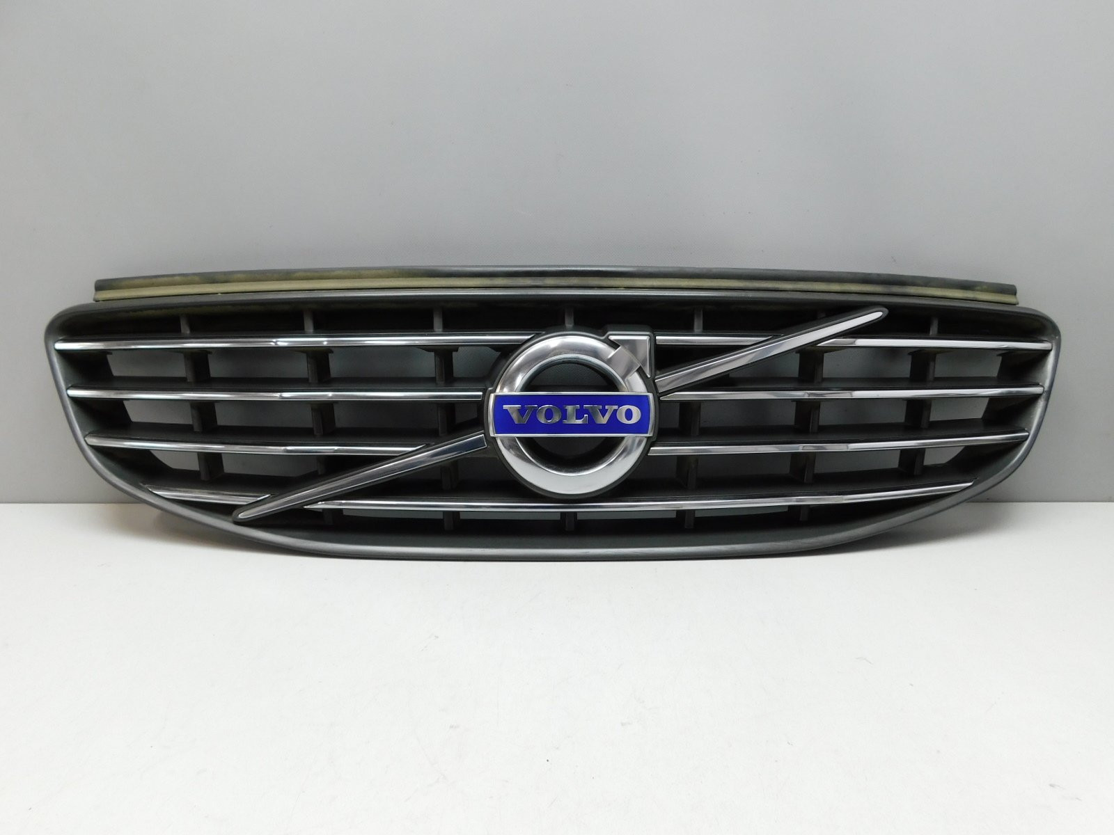 Решетка радиатора Volvo XC60 2008-2017