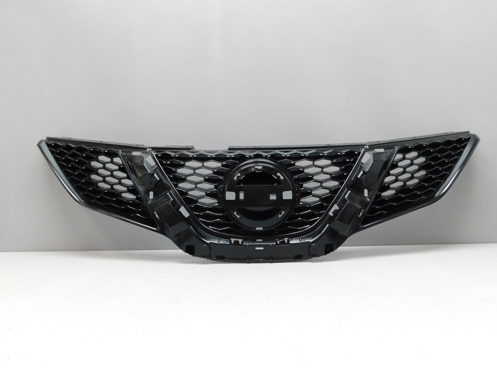 Решетка радиатора Nissan Qashqai (J11) 2014>