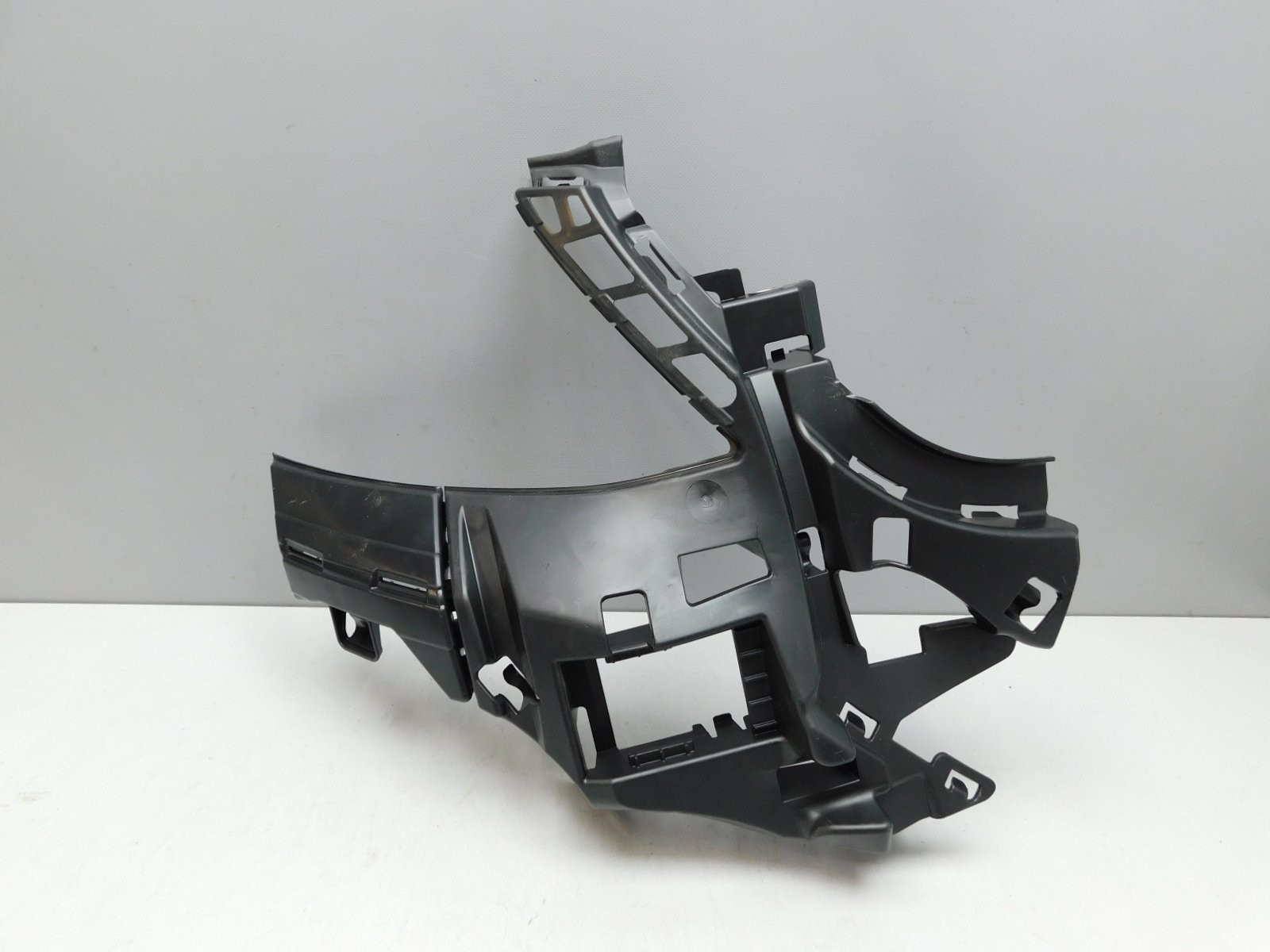 Кронштейн переднего бампера Mercedes-Benz S-Klasse W222 2013>