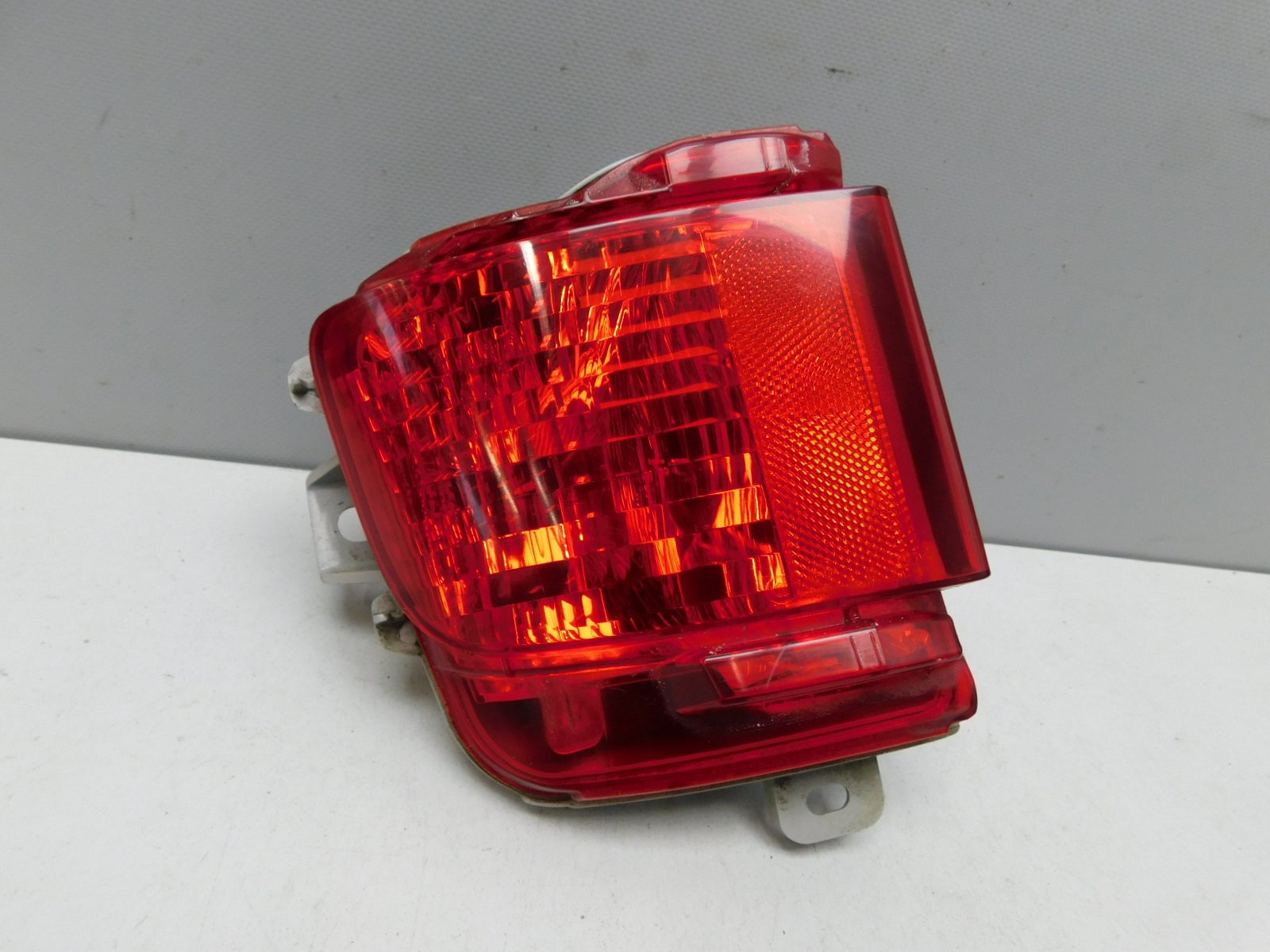 Фонарь задний в бампер левый Toyota Land Cruiser (200) 2008>