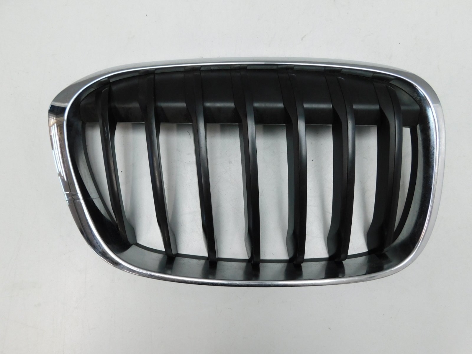 Решетка радиатора BMW X1 F48 2015>