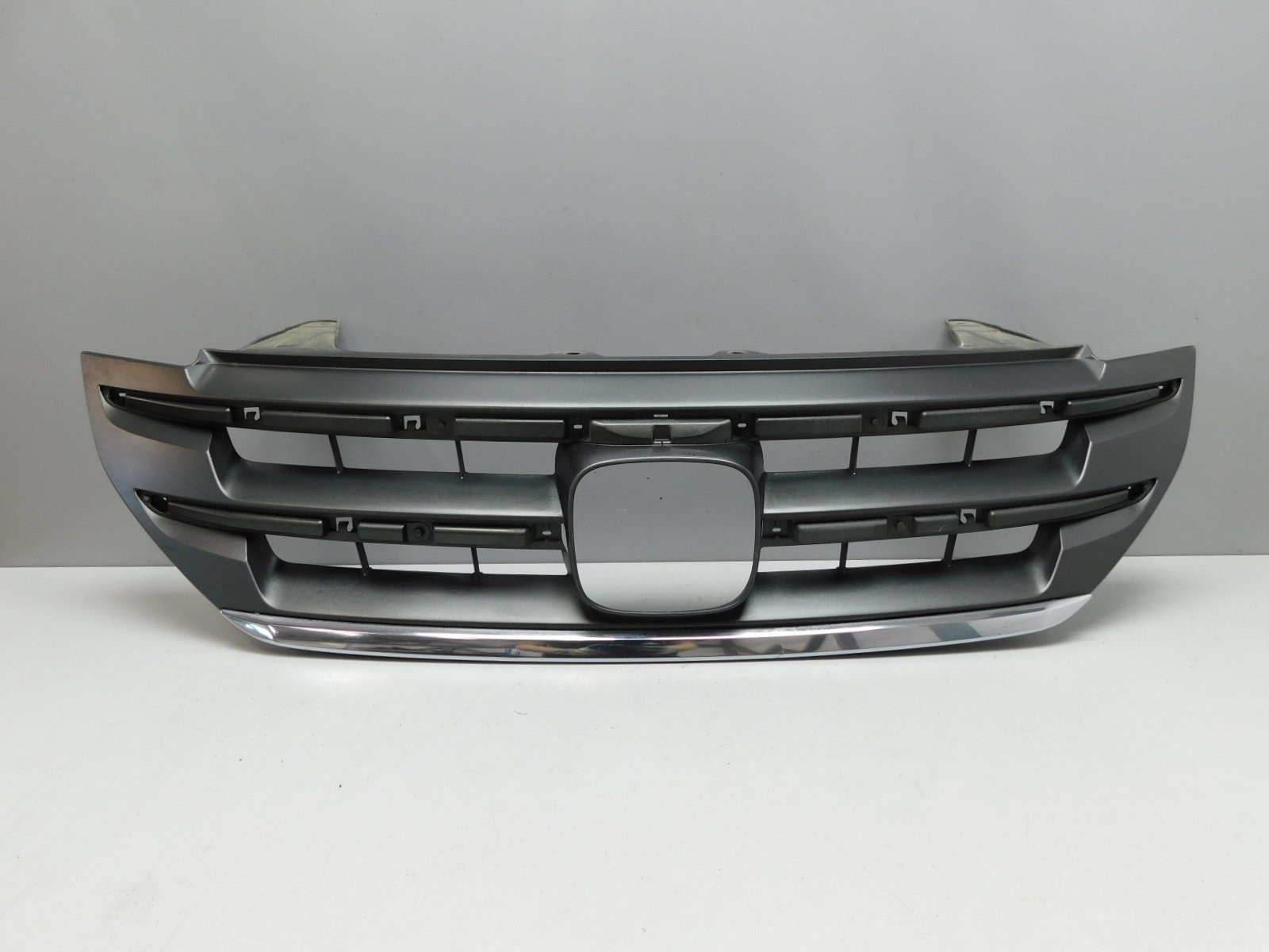 Решетка радиатора Honda CR-V 2012-2017