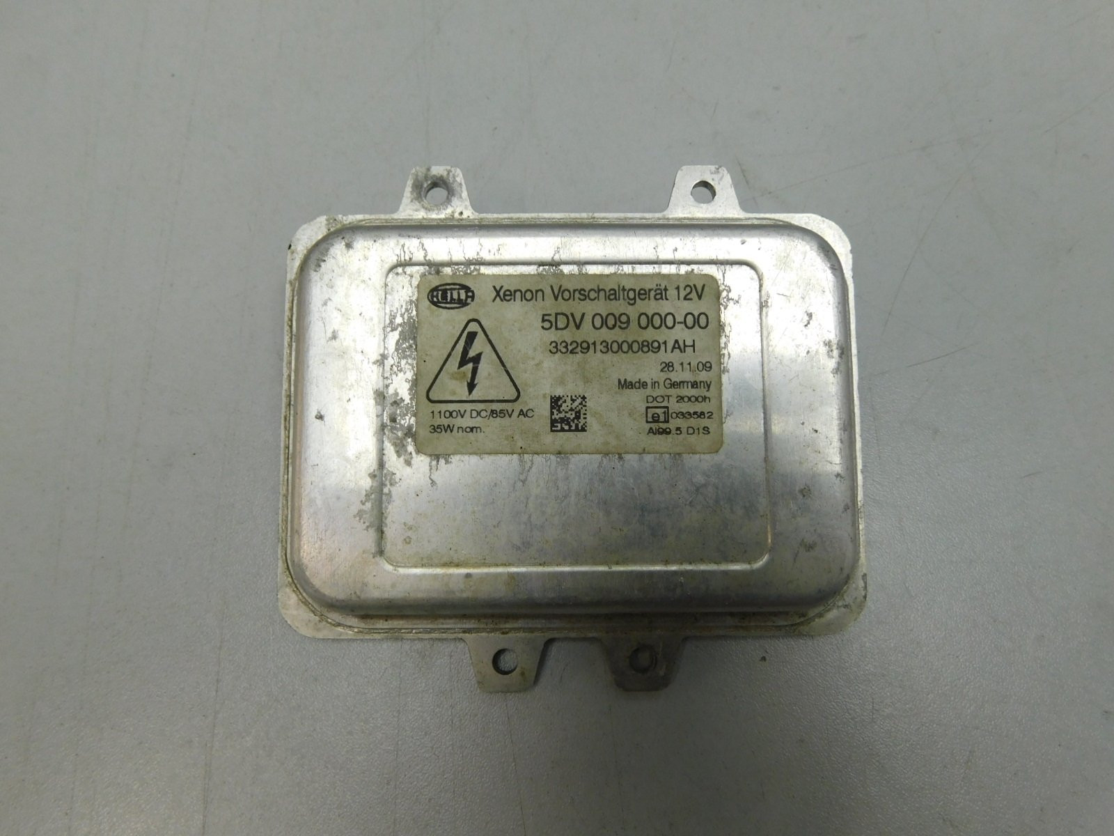 Блок розжига ксеноновой лампы Volkswagen Tiguan 2007-2017