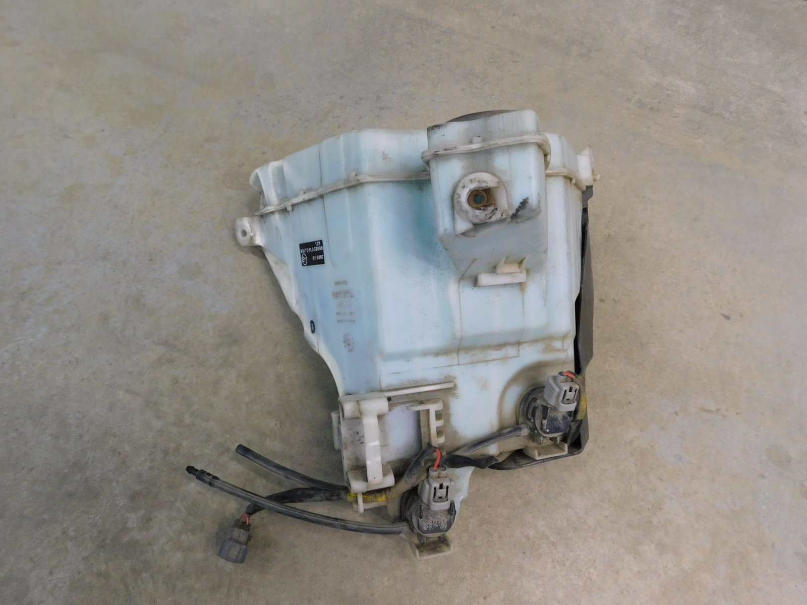 Бачок омывателя лобового стекла Toyota Land Cruiser (150)/Prado 2009>