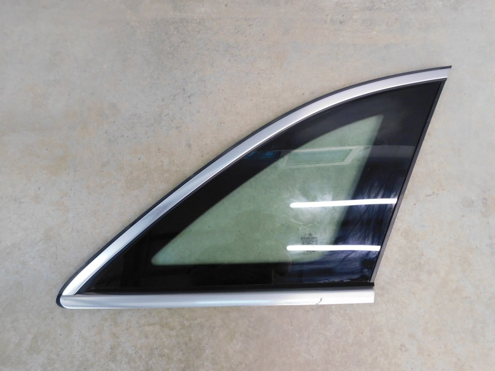 Стекло кузовное глухое правое Mercedes-Benz GLC-Class X253 2015>