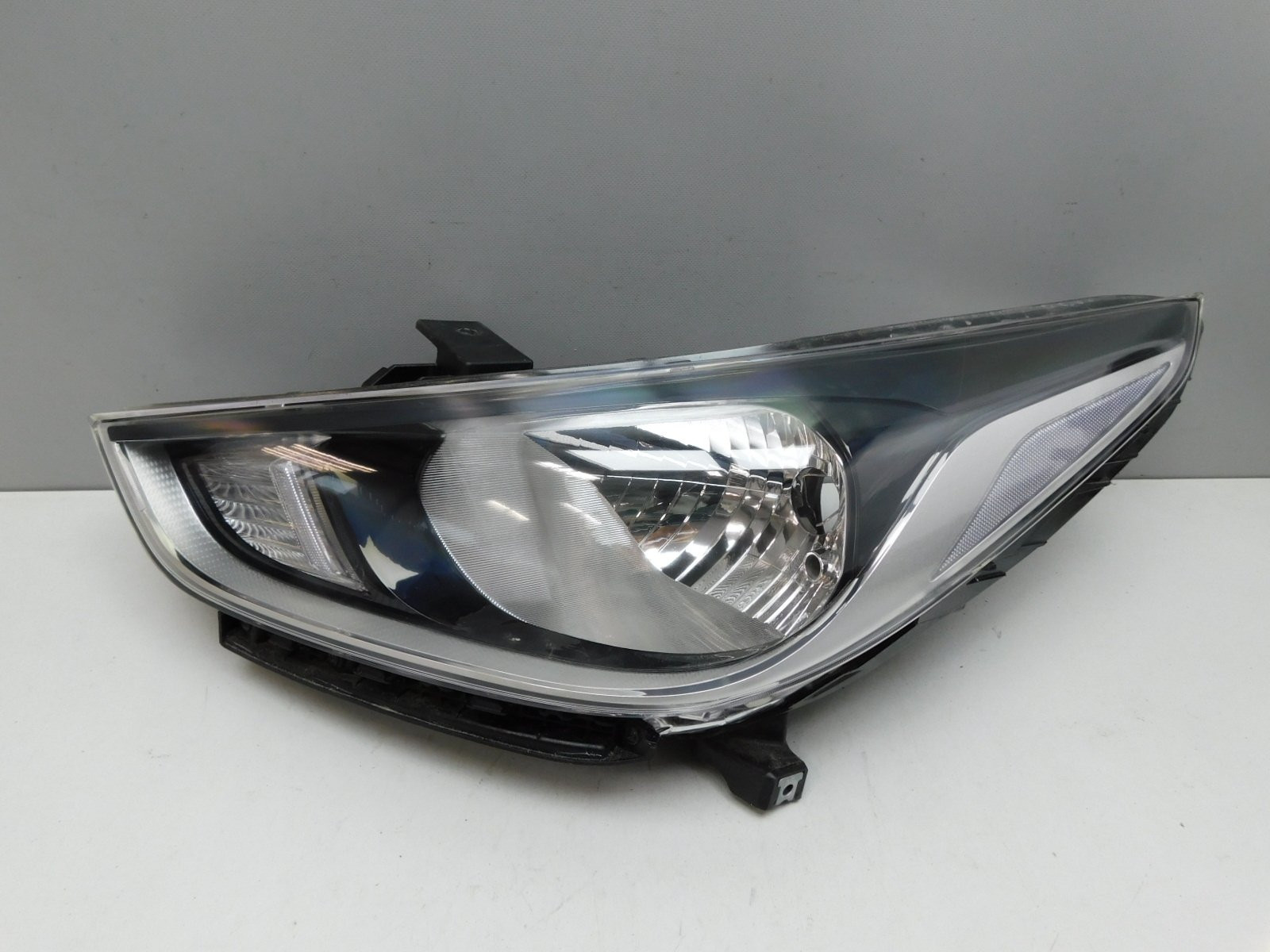 Фара левая Hyundai Solaris 2017>