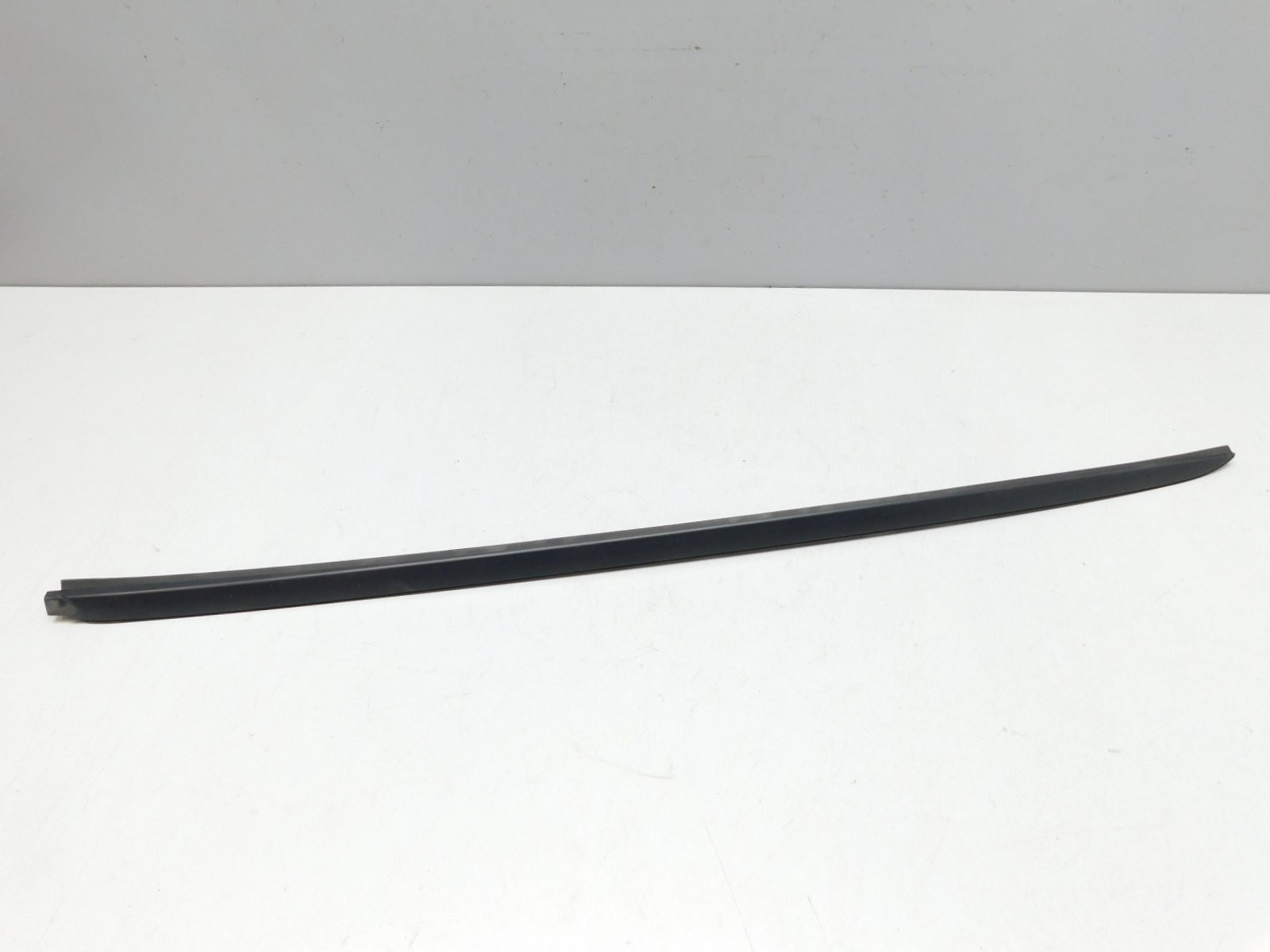 Молдинг лобового стекла Lexus NX 200 2014>