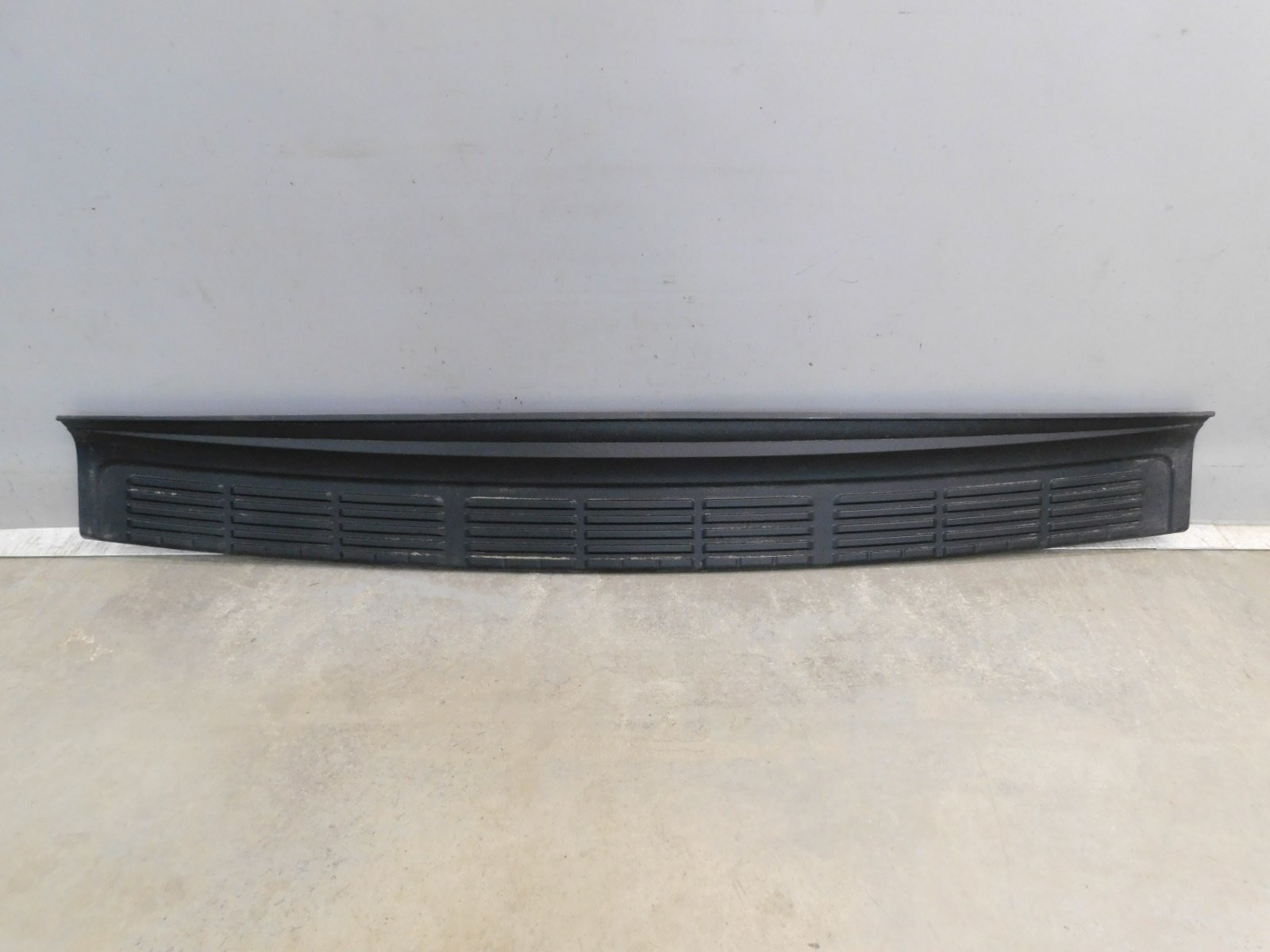 Накладка заднего бампера Toyota Land Cruiser (200) 2008>