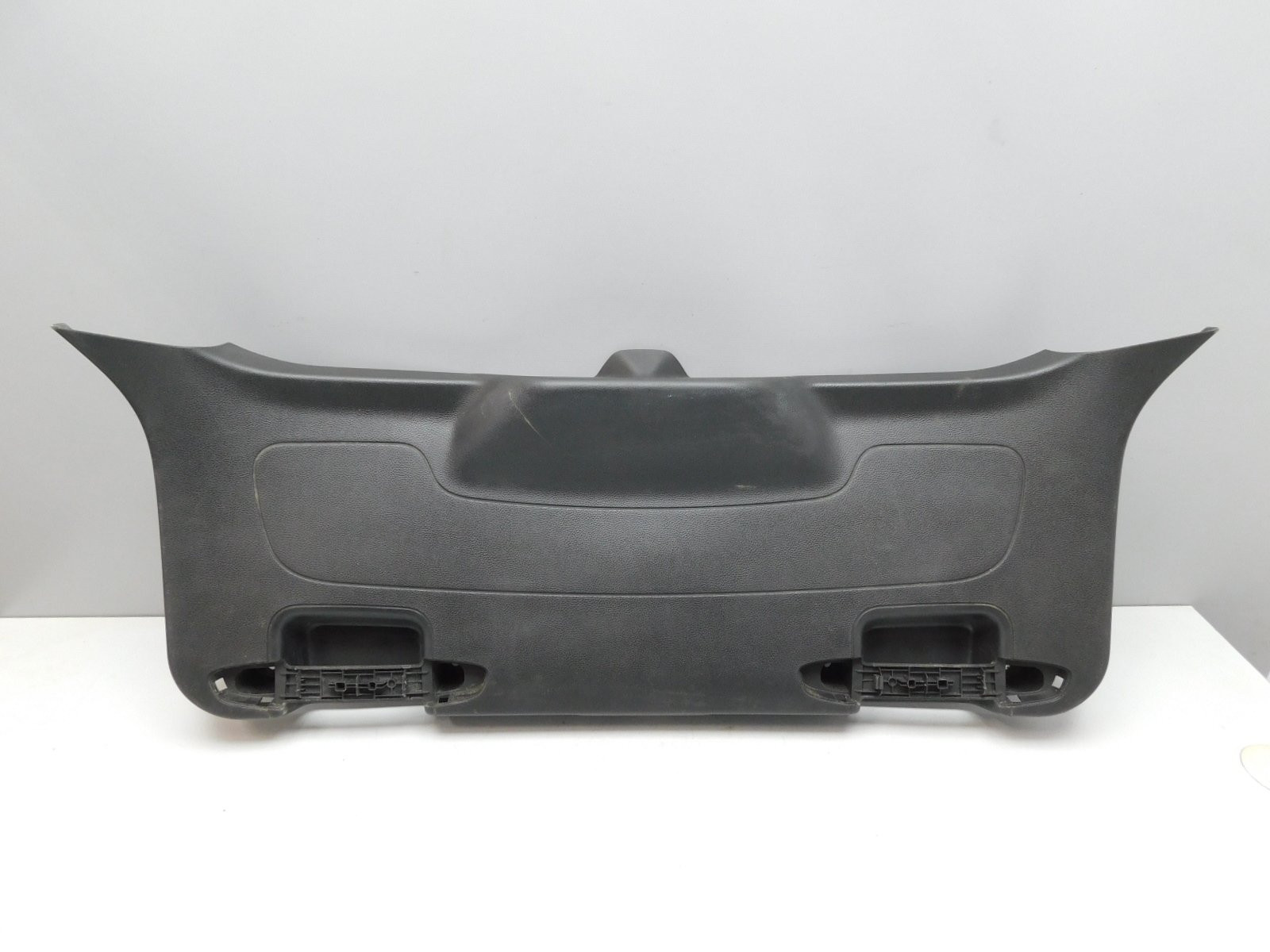 Обшивка двери багажника Ford Focus III 2011>