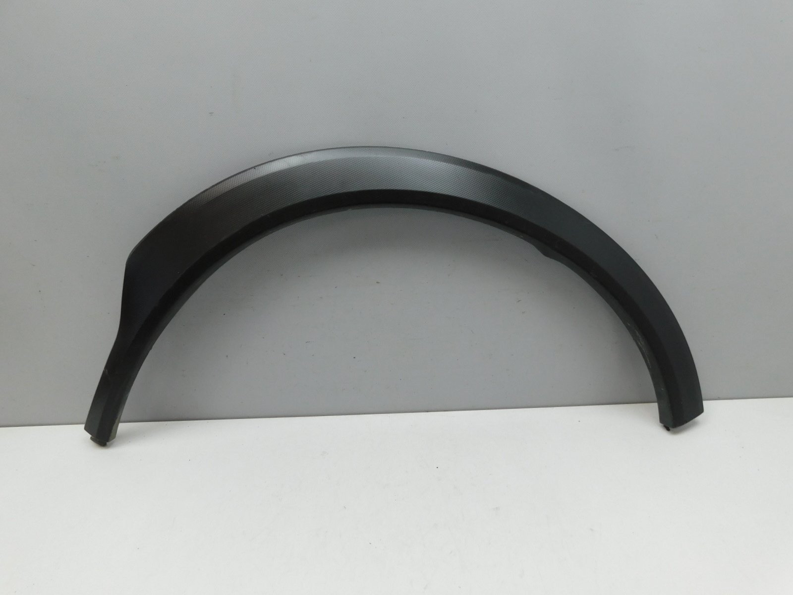 Накладка крыла переднего правого Subaru XV 2011-2017