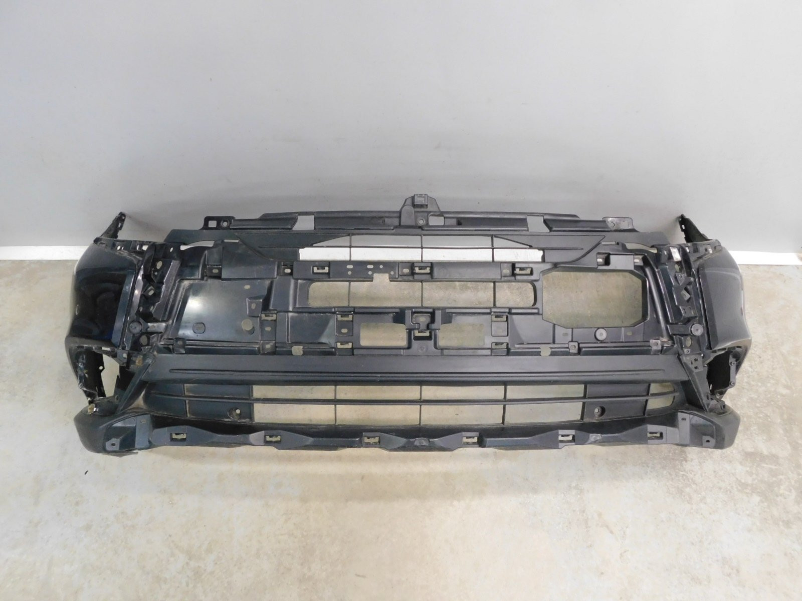 Бампер передний Mitsubishi Outlander 2012>