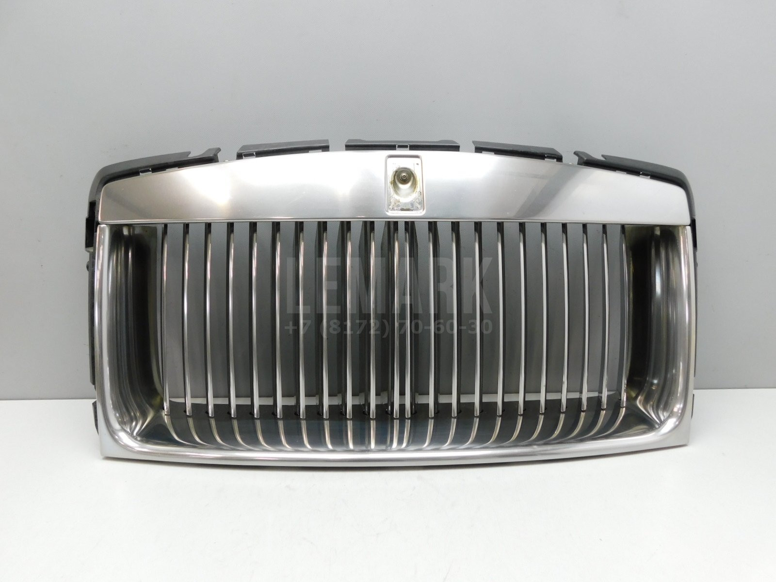 Решетка радиатора Rolls-Royce Wraith 51117301357