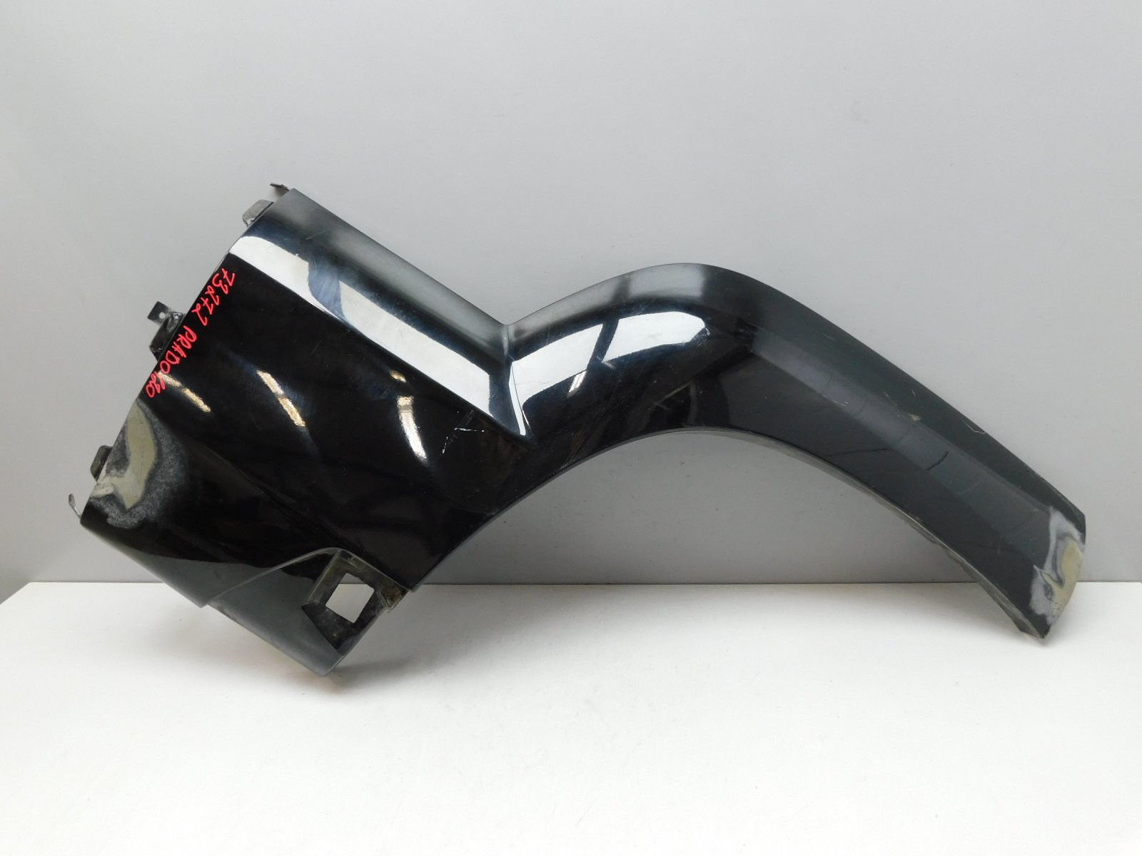 Накладка крыла заднего  правого Toyota Land Cruiser (120)/Prado 2002>