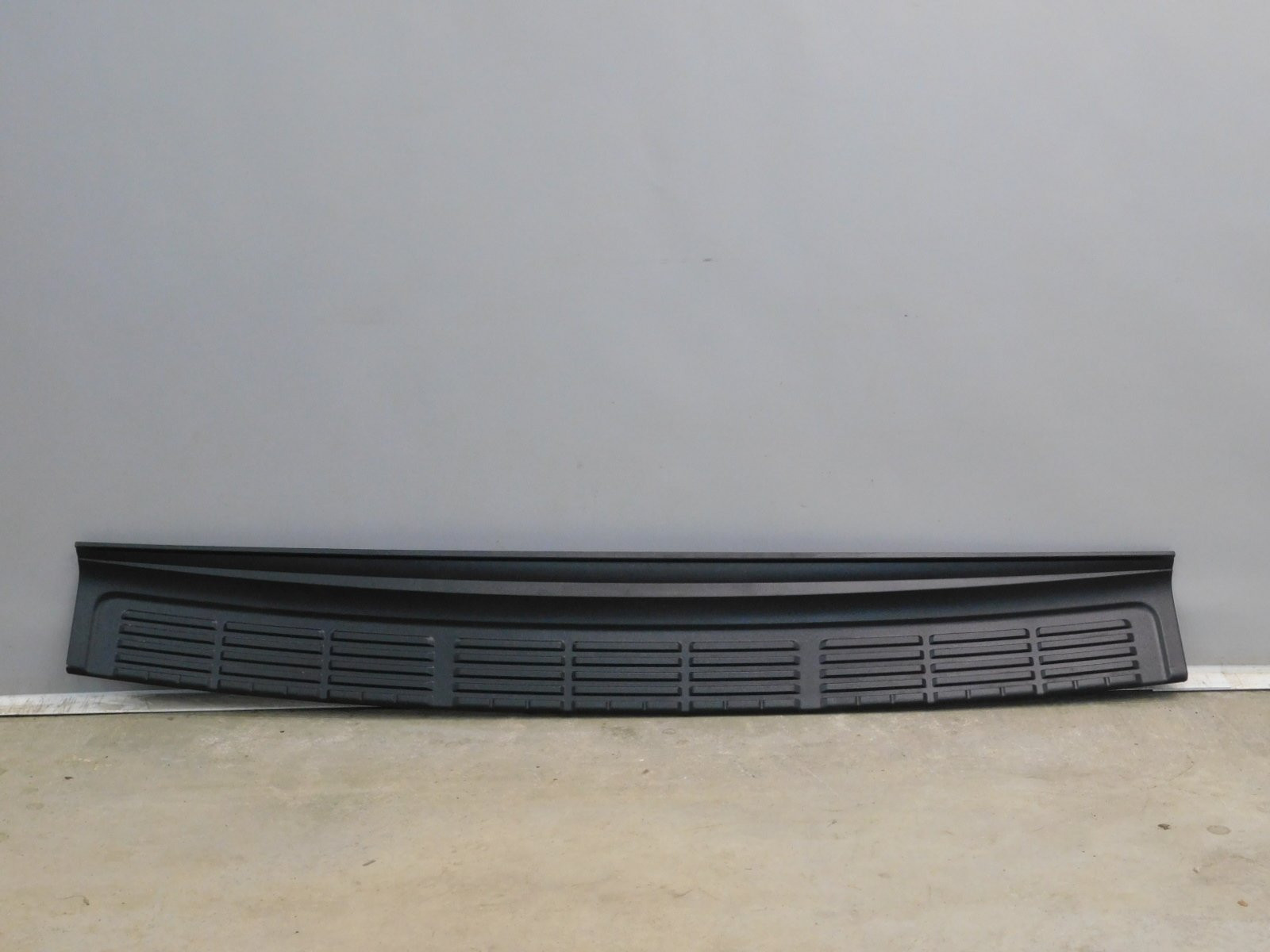 Накладка заднего бампера Toyota Land Cruiser (200) 2008>