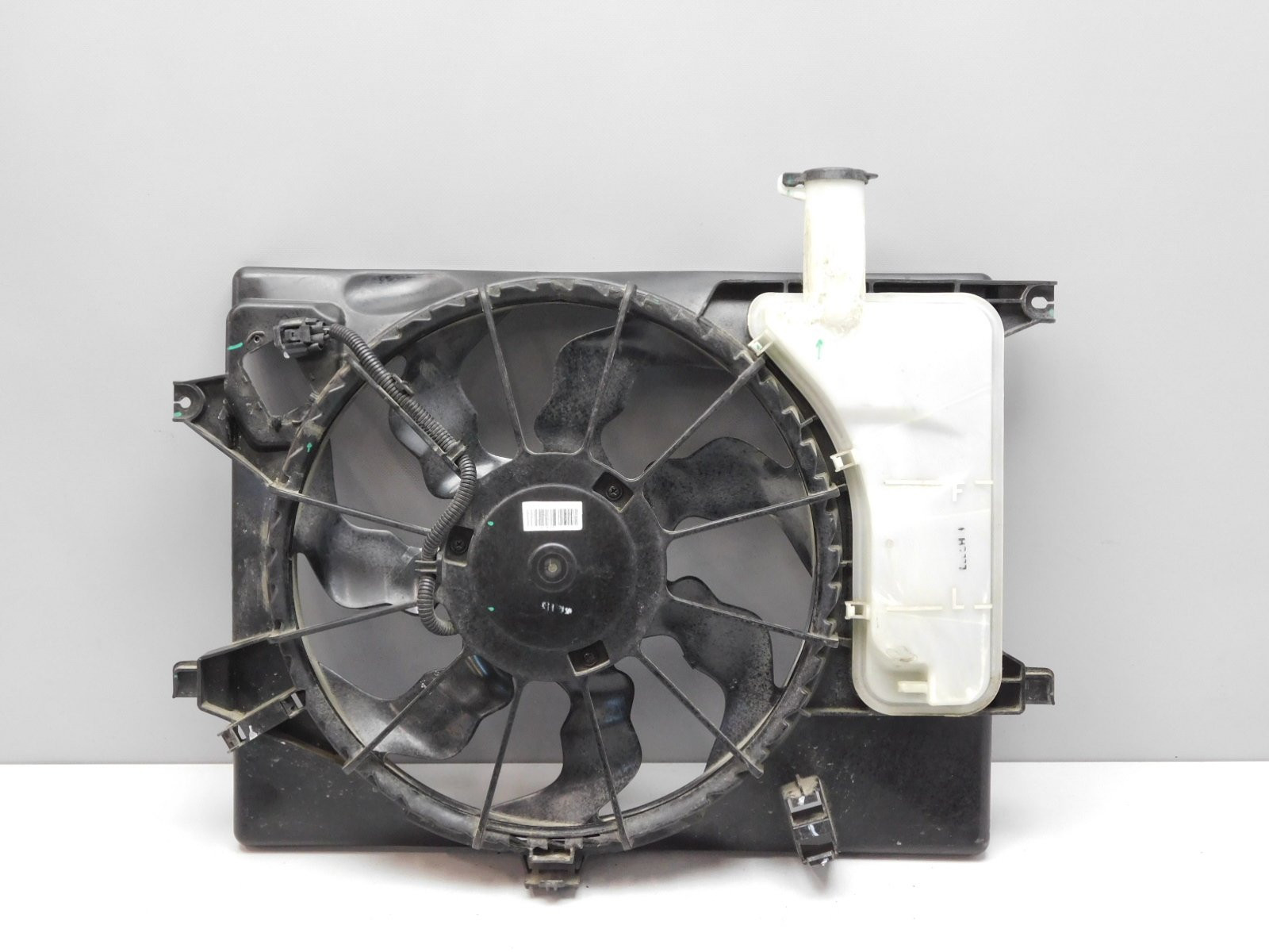 Диффузор радиатора Hyundai i30 2012>