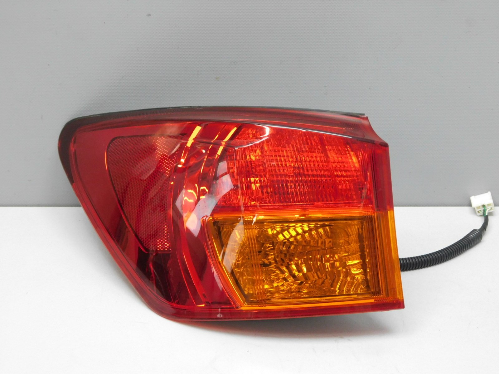 Фонарь задний наружный левый Lexus IS 250/350 2005>