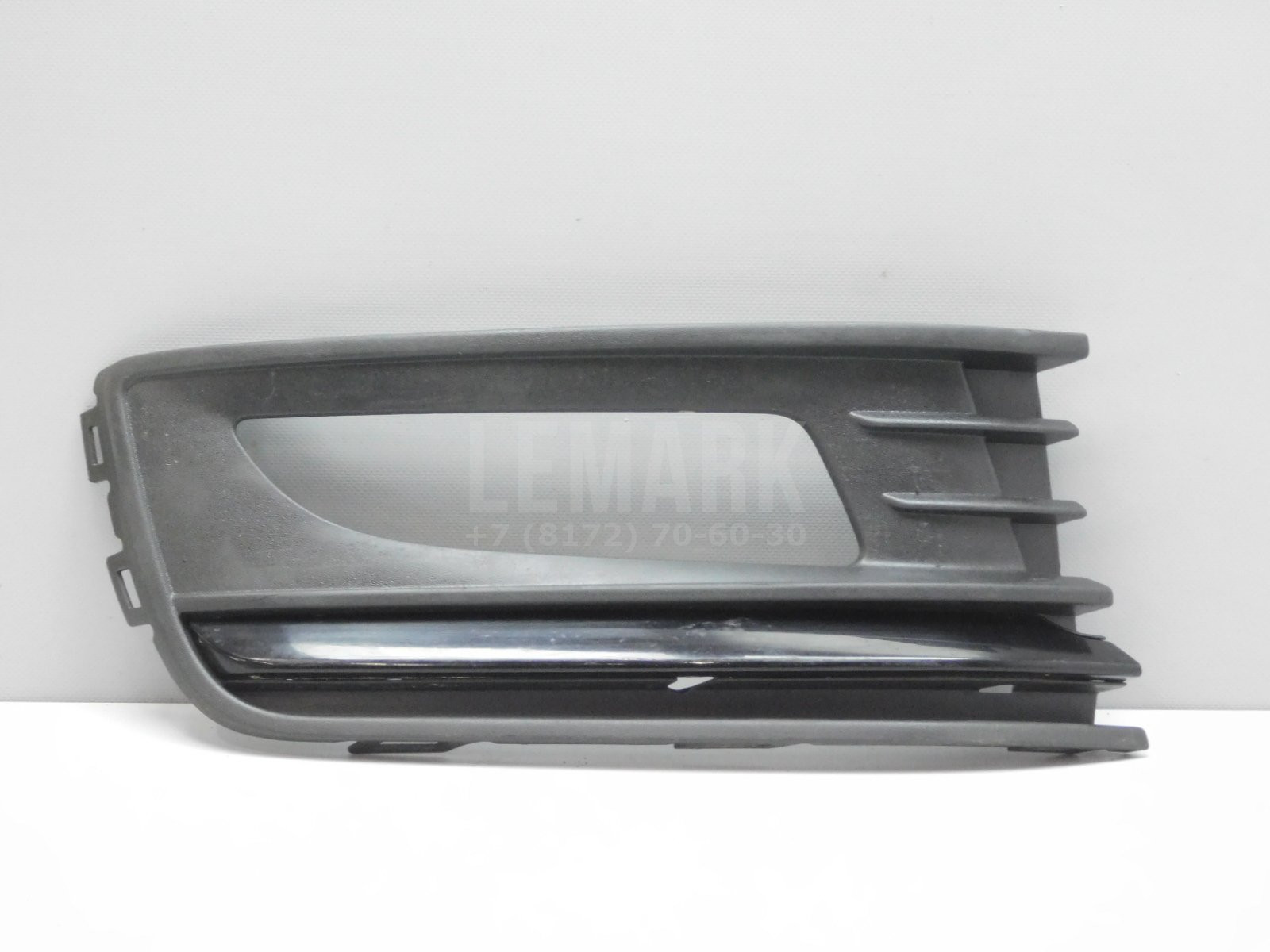 Решетка в бампер правая Volkswagen Polo Sedan 2011-2020 6RU853666F