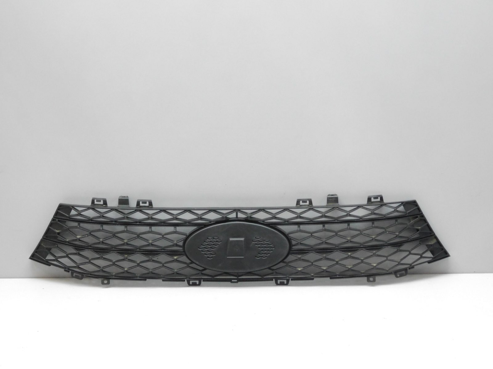 Решетка радиатора VAZ Vesta 2015>